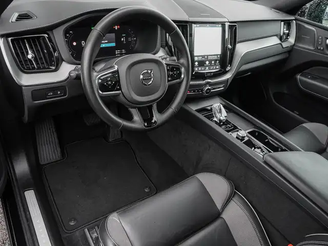 Volvo XC60 view 10