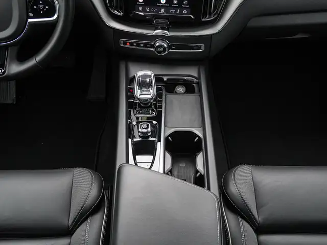 Volvo XC60 view 14