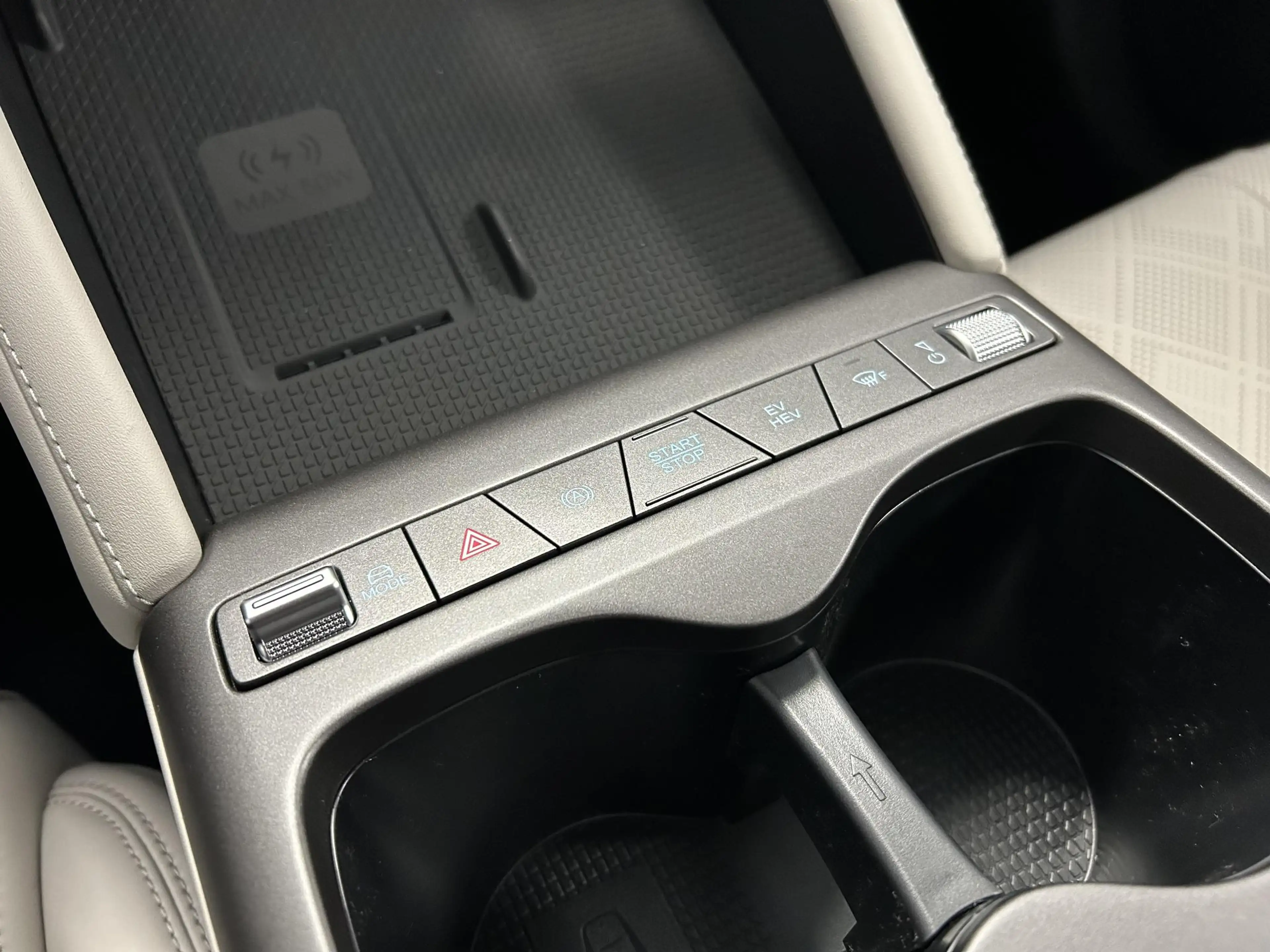 BYD Atto 2 1.5 DM-i Boost BEIGE LEDER | INCLUSIEF €1500,- BYD — photo 35