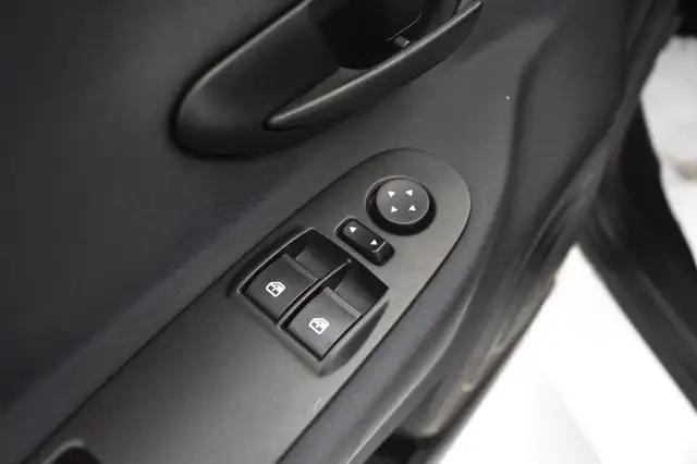 Lancia Ypsilon view 13