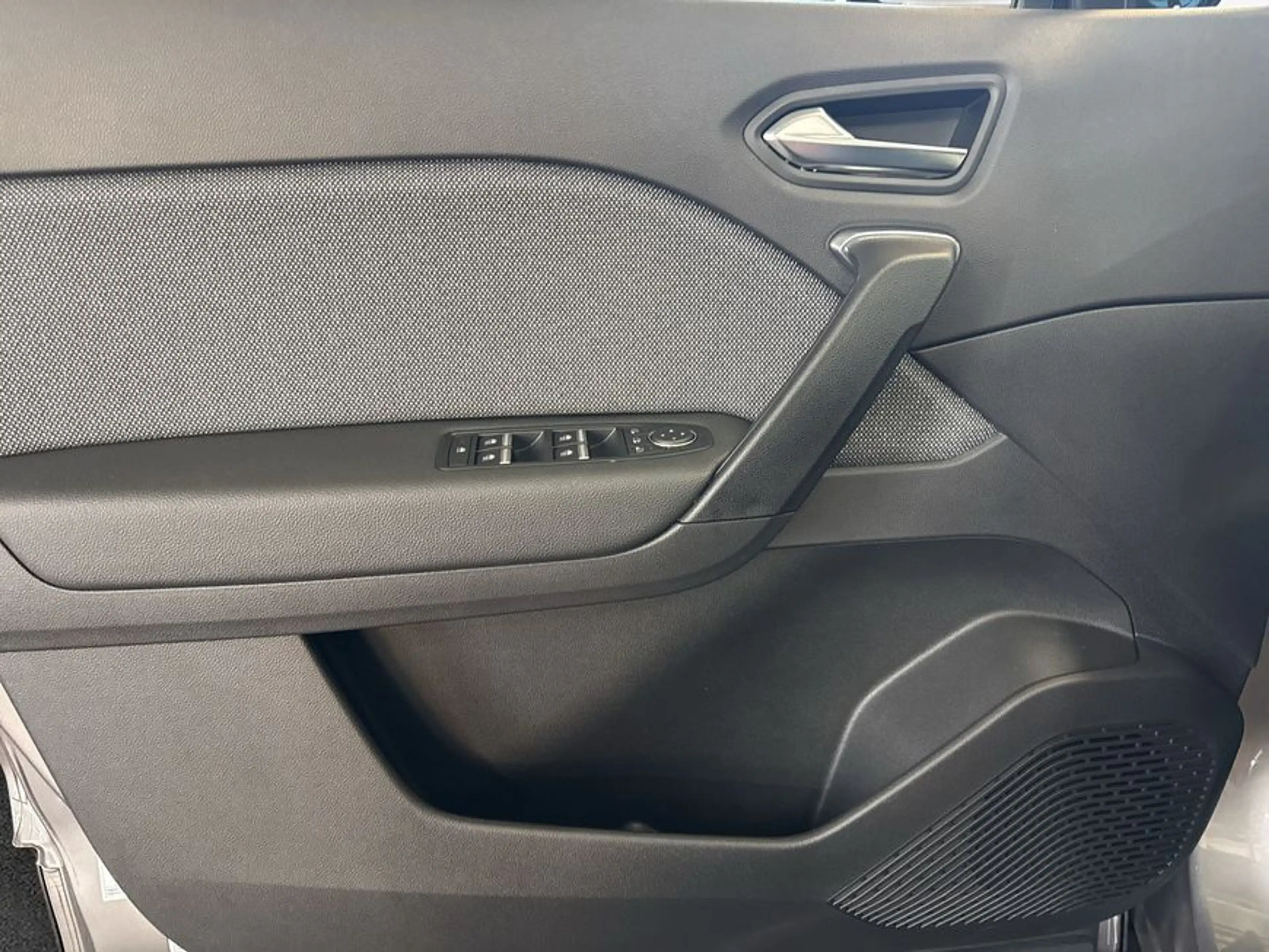 Mitsubishi Grandis 1.8 Hybrid INTRO EDITION 80 kW, 5-türig — photo 15