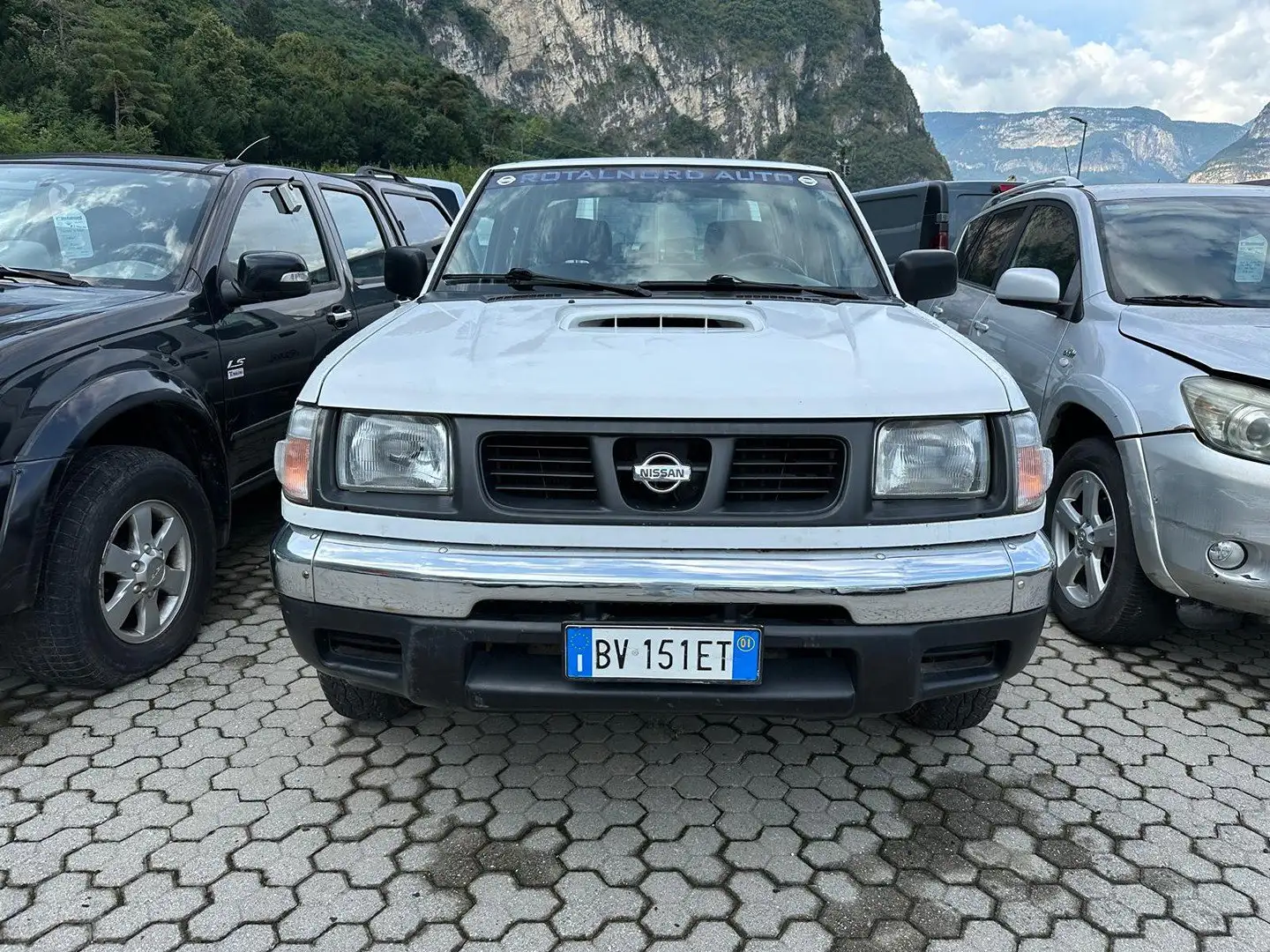 Nissan King Cab DOUBLE CAB Bianco - 2