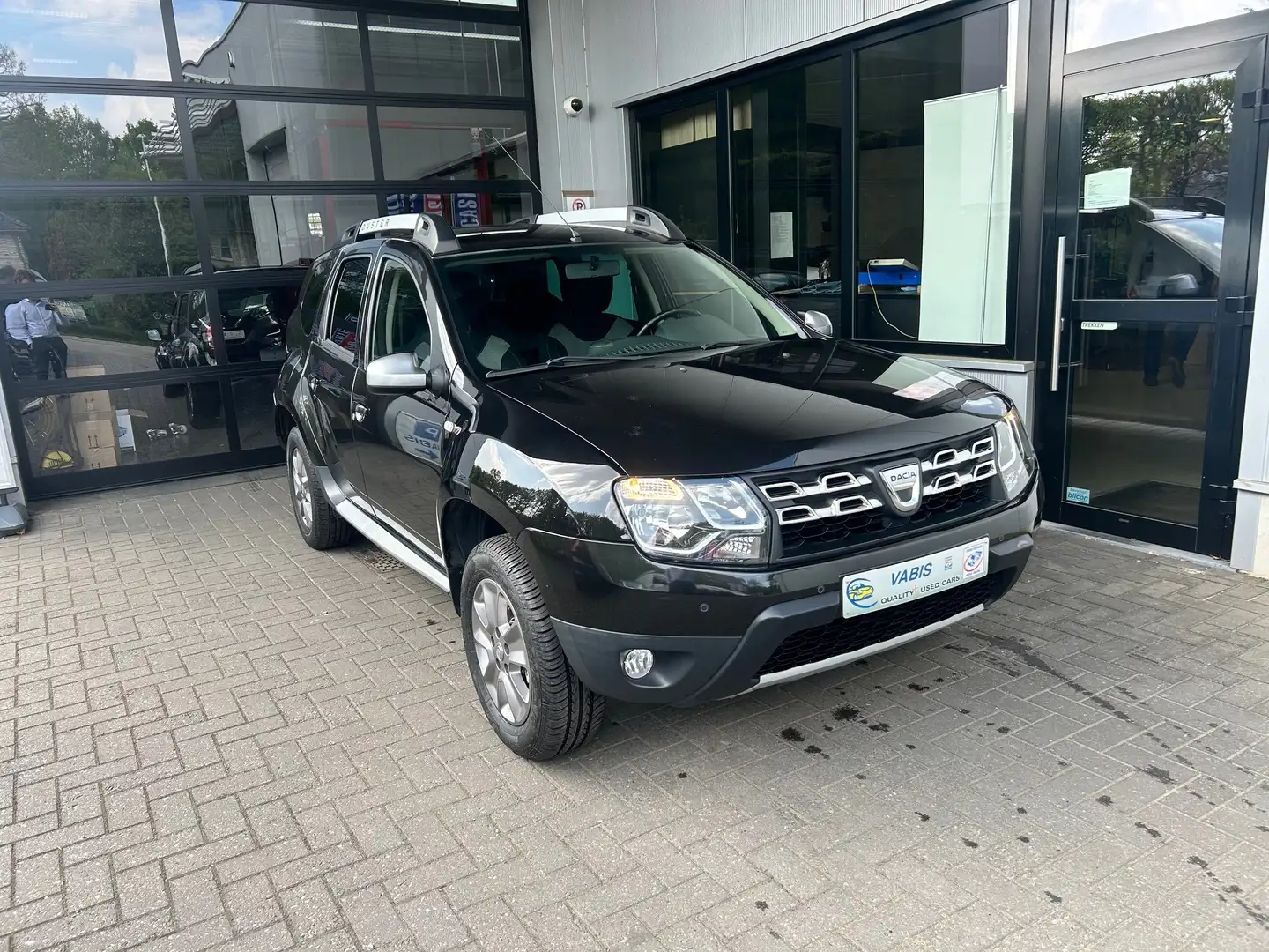 Dacia Duster 1.2 TCe 4x2 Blackstorm -€1500 JUNI ACTIE Noir - 1