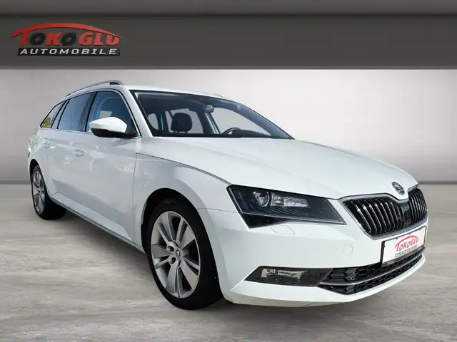 Skoda Superb Combi 4x4 2.0 TDI Leder Memory Sitze Klimasitze B