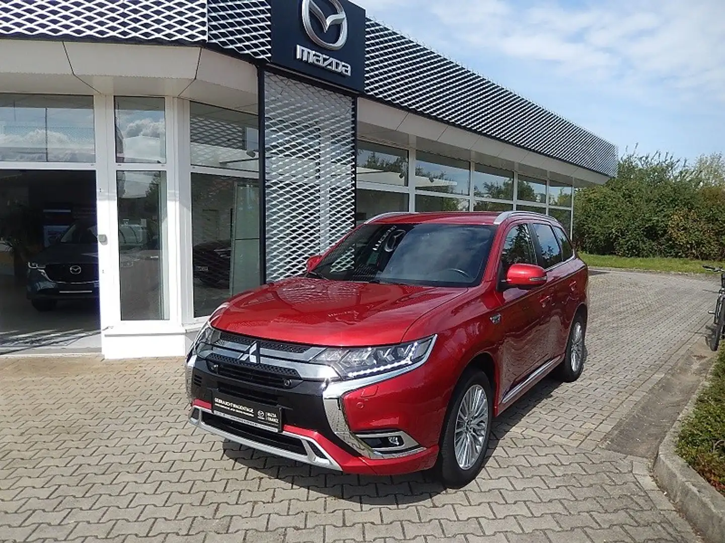 Mitsubishi Outlander 2.4 PHEV Plug-in Hybrid Plus Spirit 4 WD PHEV Plus Rot - 2