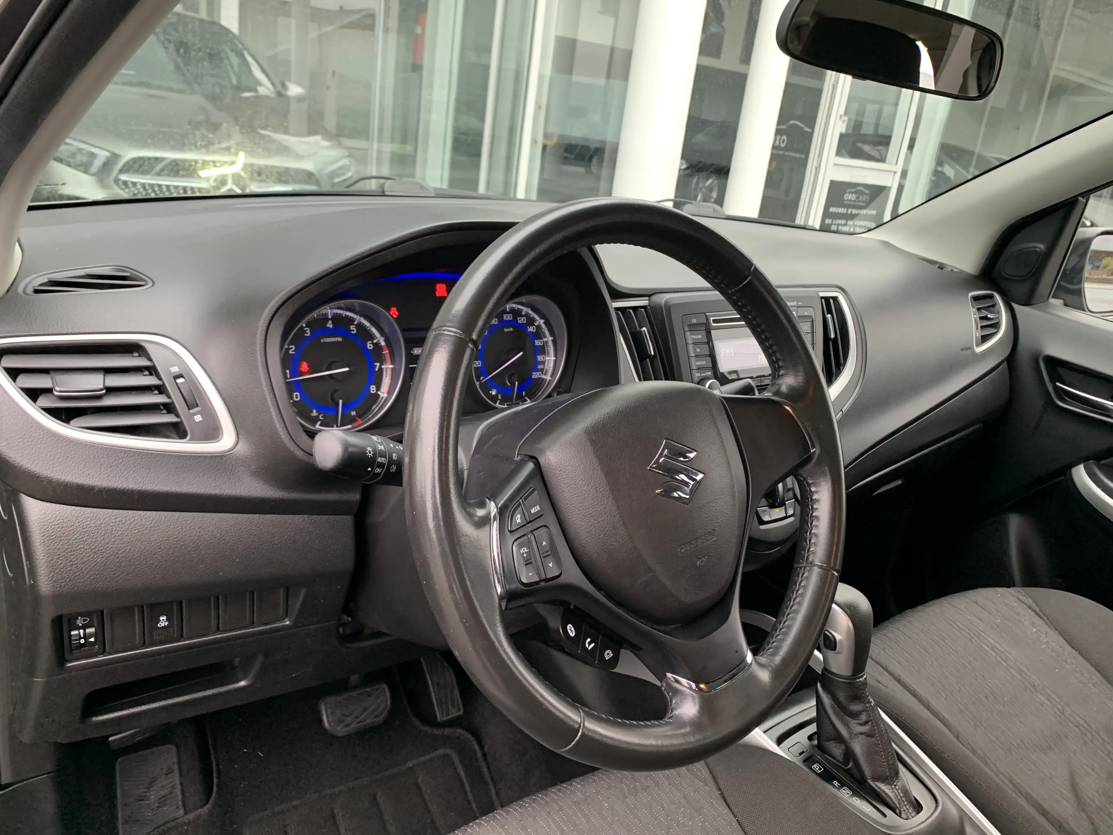 Suzuki Baleno 1.2i / Boite Auto / Airco / Bluetooth / Garantie — photo 9