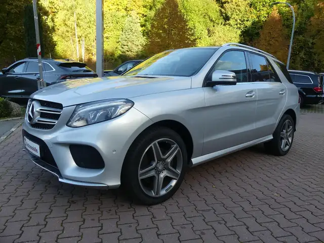 Mercedes-Benz GLE 250 d*4Matic*AMG*Leder*Navi*LED*360°