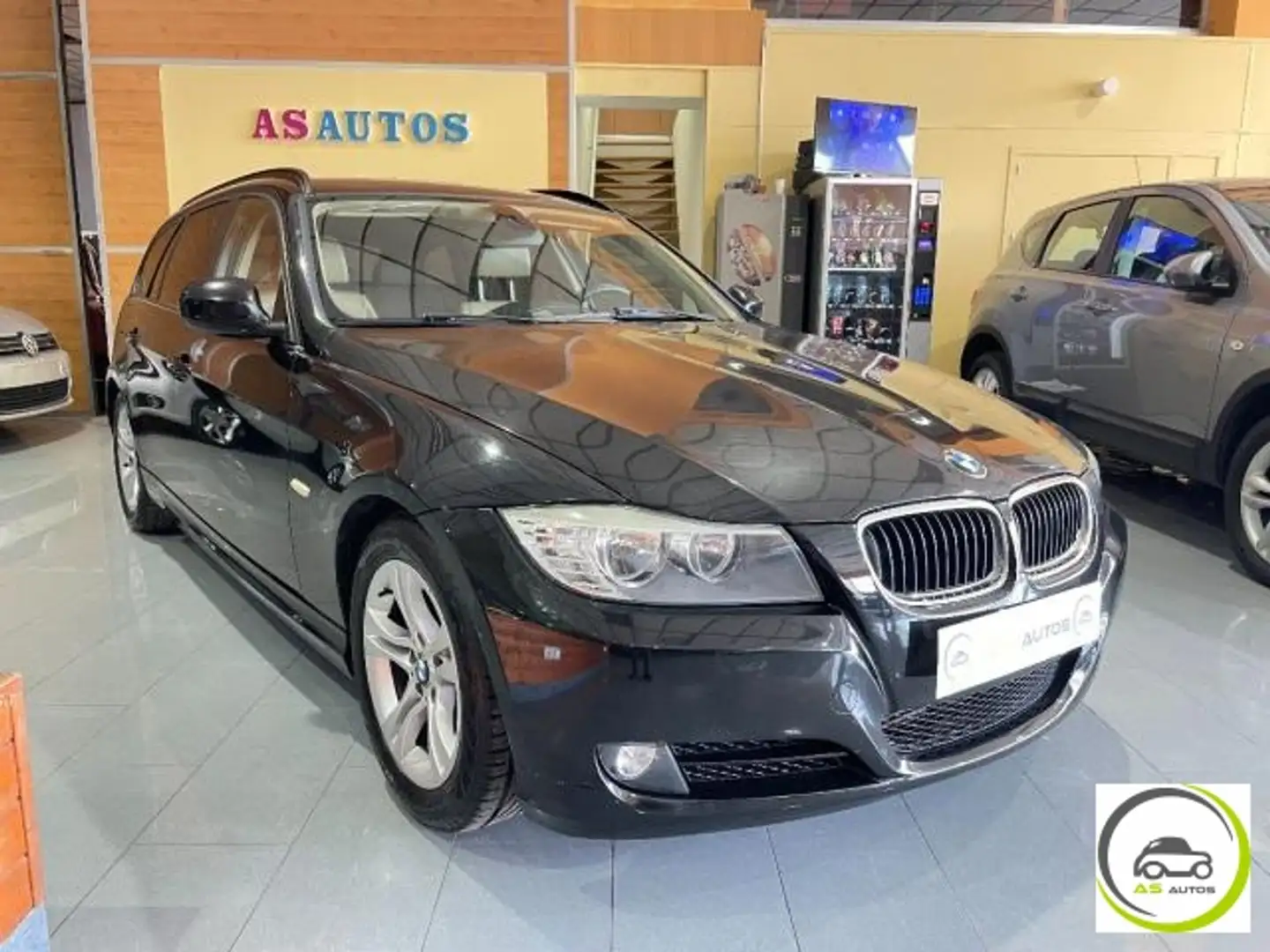 BMW 320 Touring 320d Attiva Noir - 1