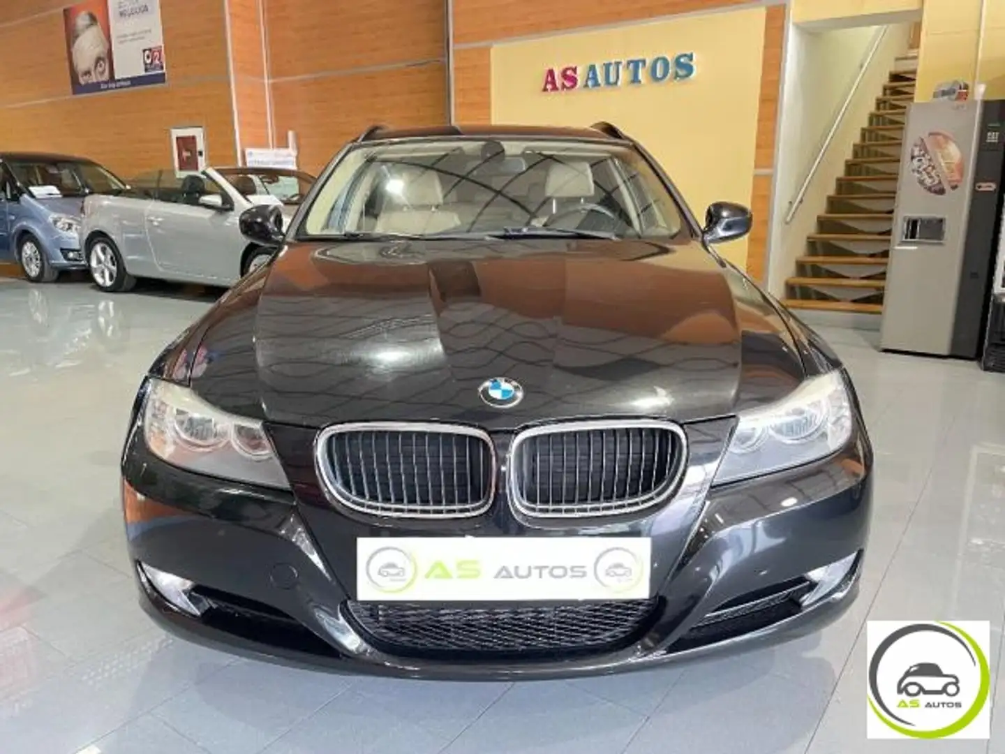 BMW 320 Touring 320d Attiva Noir - 2
