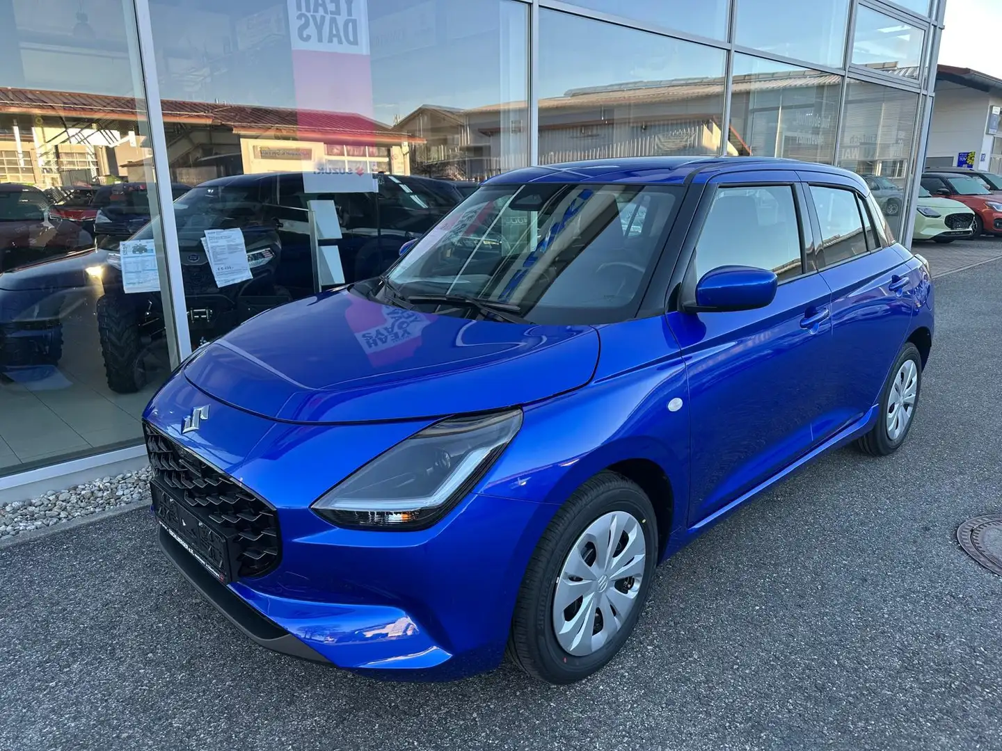 Suzuki Swift 1.2 Dualjet Mild-Hybrid Club 1.2 Liter Orange - 2