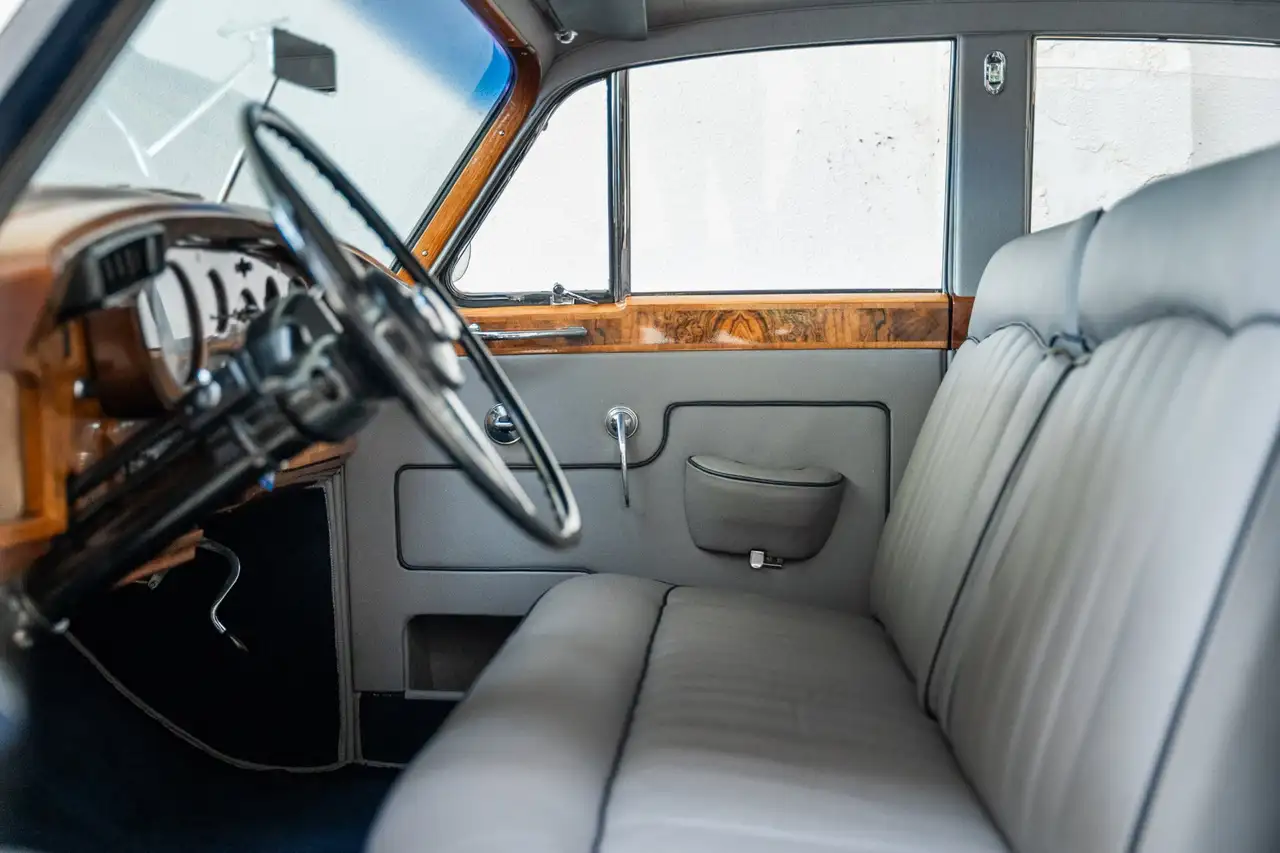 Rolls-Royce Cloud Silver 2 - Midnight Blue - Very good History - LHD, foto 8