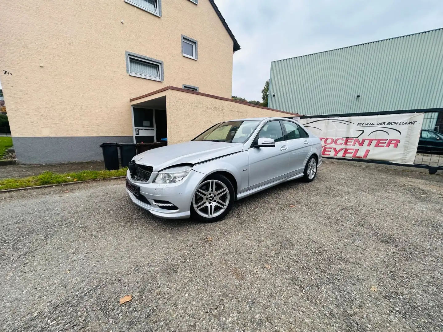 Mercedes-Benz C 250 CDI Lim. 4Matic*LEDER*NAVI*AMG* Silber - 2