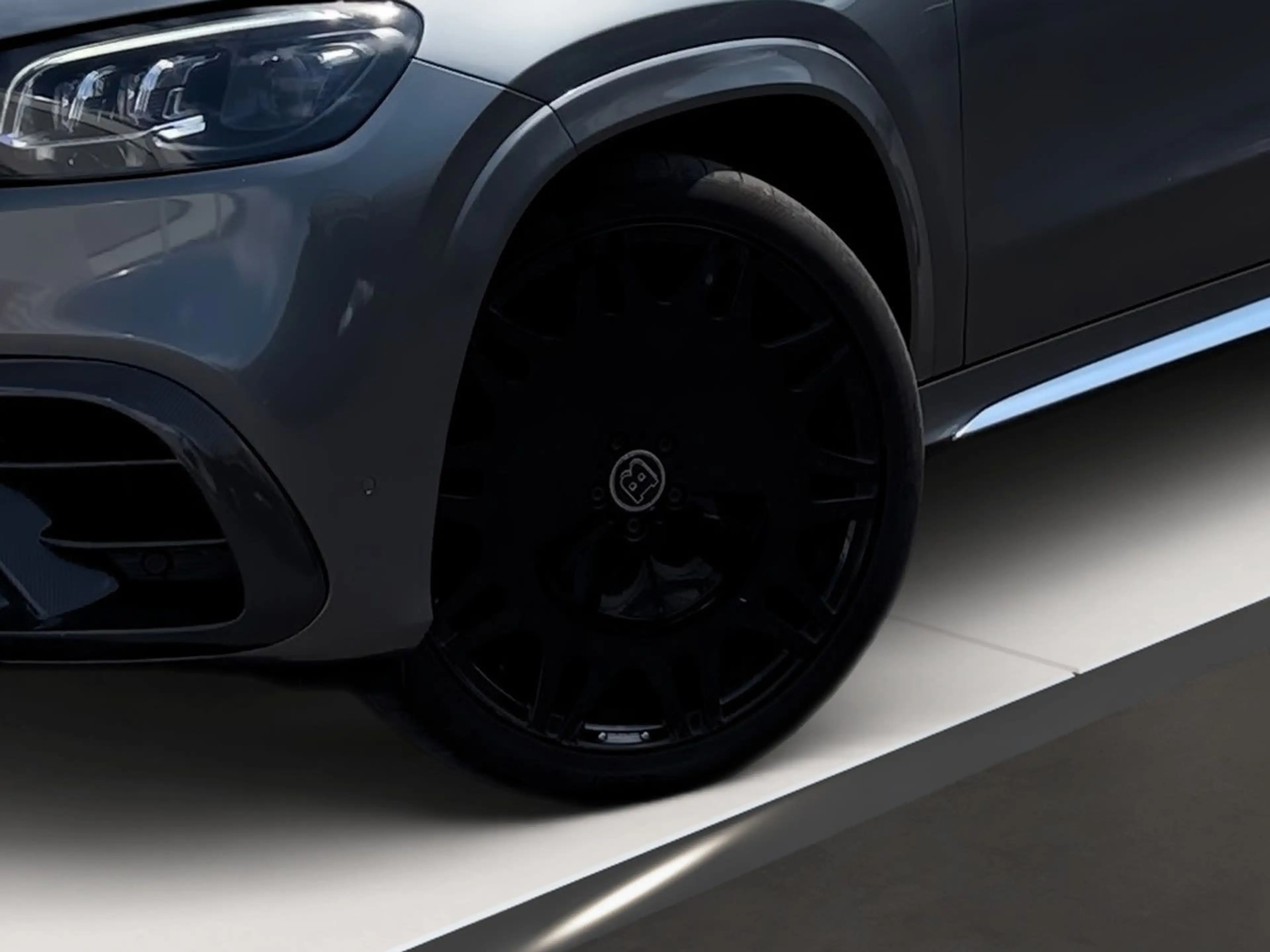Mercedes-Benz GLS 63 AMG AMG 4Matic + BRABUS Monoblock M Pano — photo 8