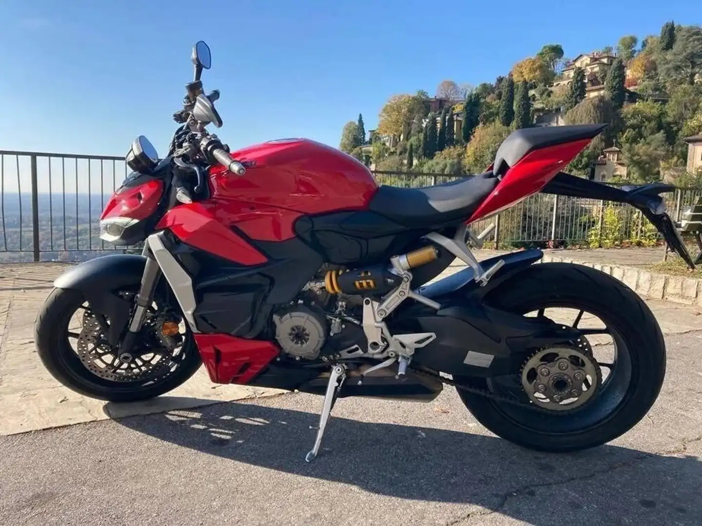 Ducati Streetfighter Rot - 2