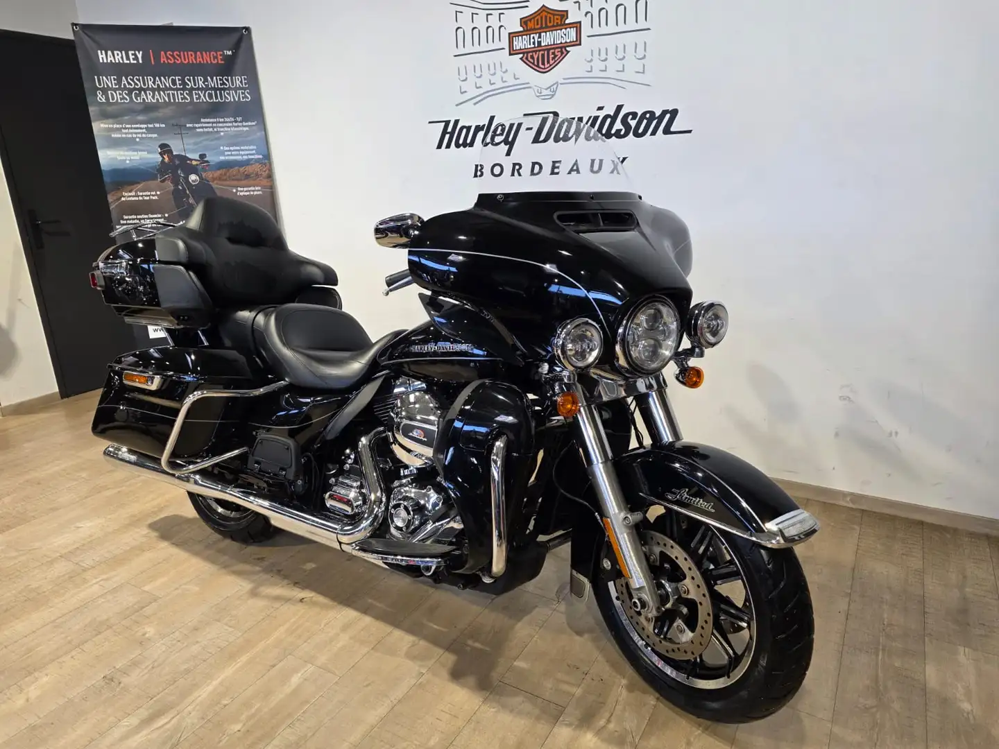 Harley-Davidson Electra Glide Negro - 2