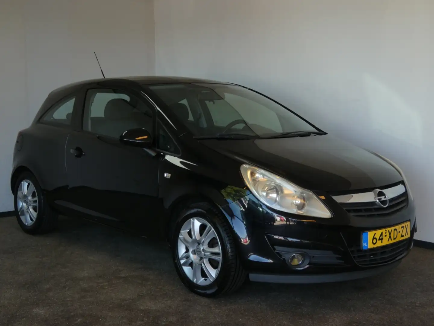 Opel Corsa 1.2-16V Enjoy Nwe APK airco Negro - 2