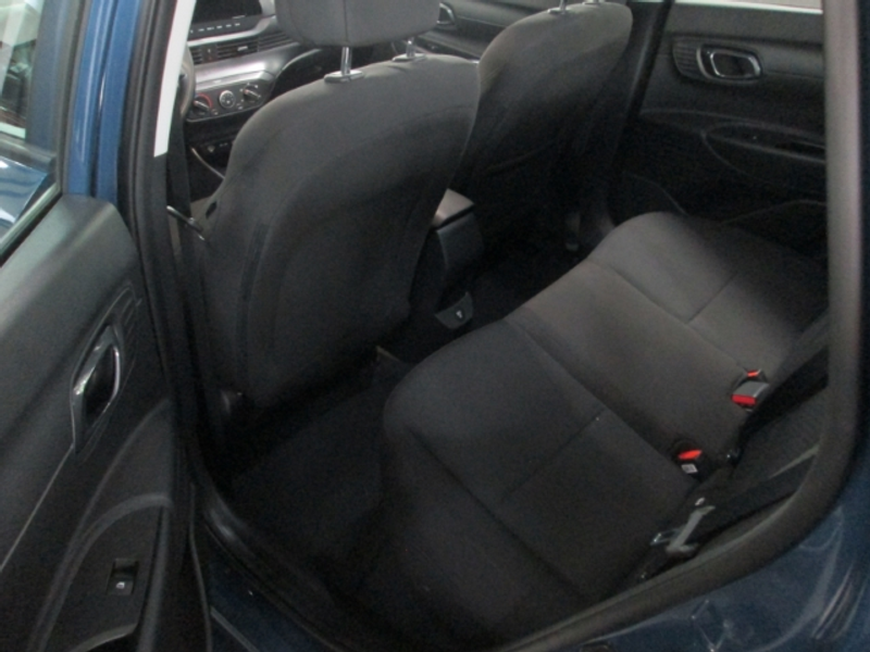 Hyundai i20 Trend Kamera Navi Shz Tempomat Android Apple CarPl — photo 10