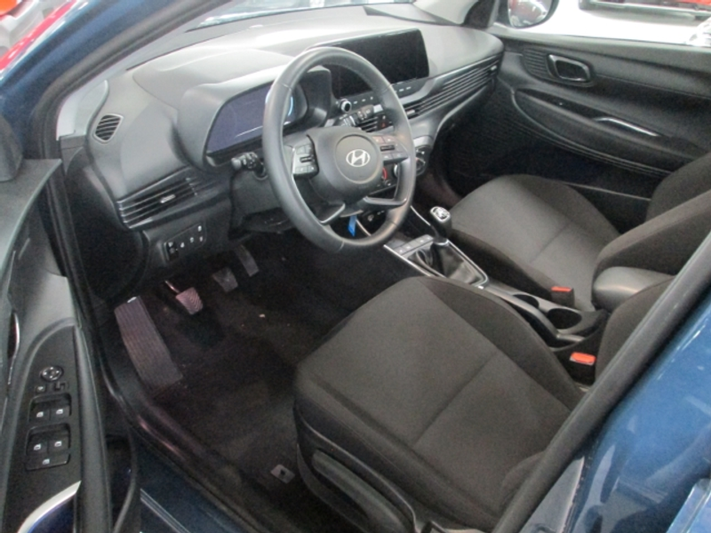 Hyundai i20 Trend Kamera Navi Shz Tempomat Android Apple CarPl — photo 11