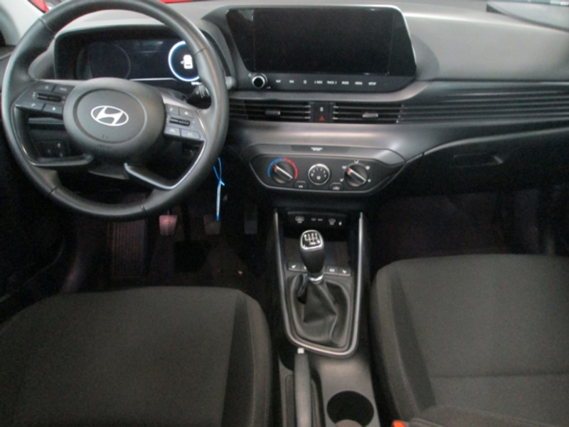 Hyundai i20 Trend Kamera Navi Shz Tempomat Android Apple CarPl — photo 12