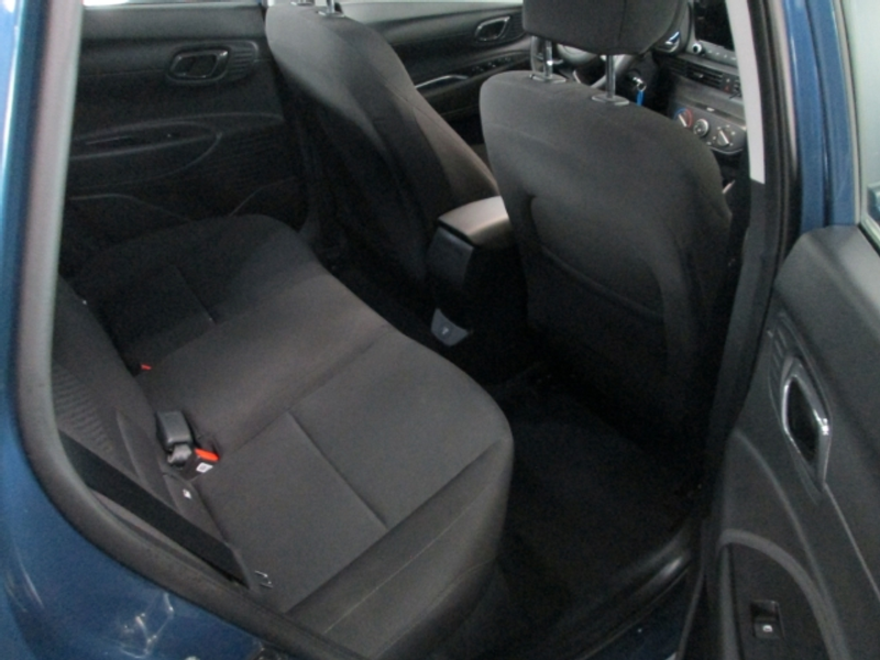 Hyundai i20 Trend Kamera Navi Shz Tempomat Android Apple CarPl — photo 7