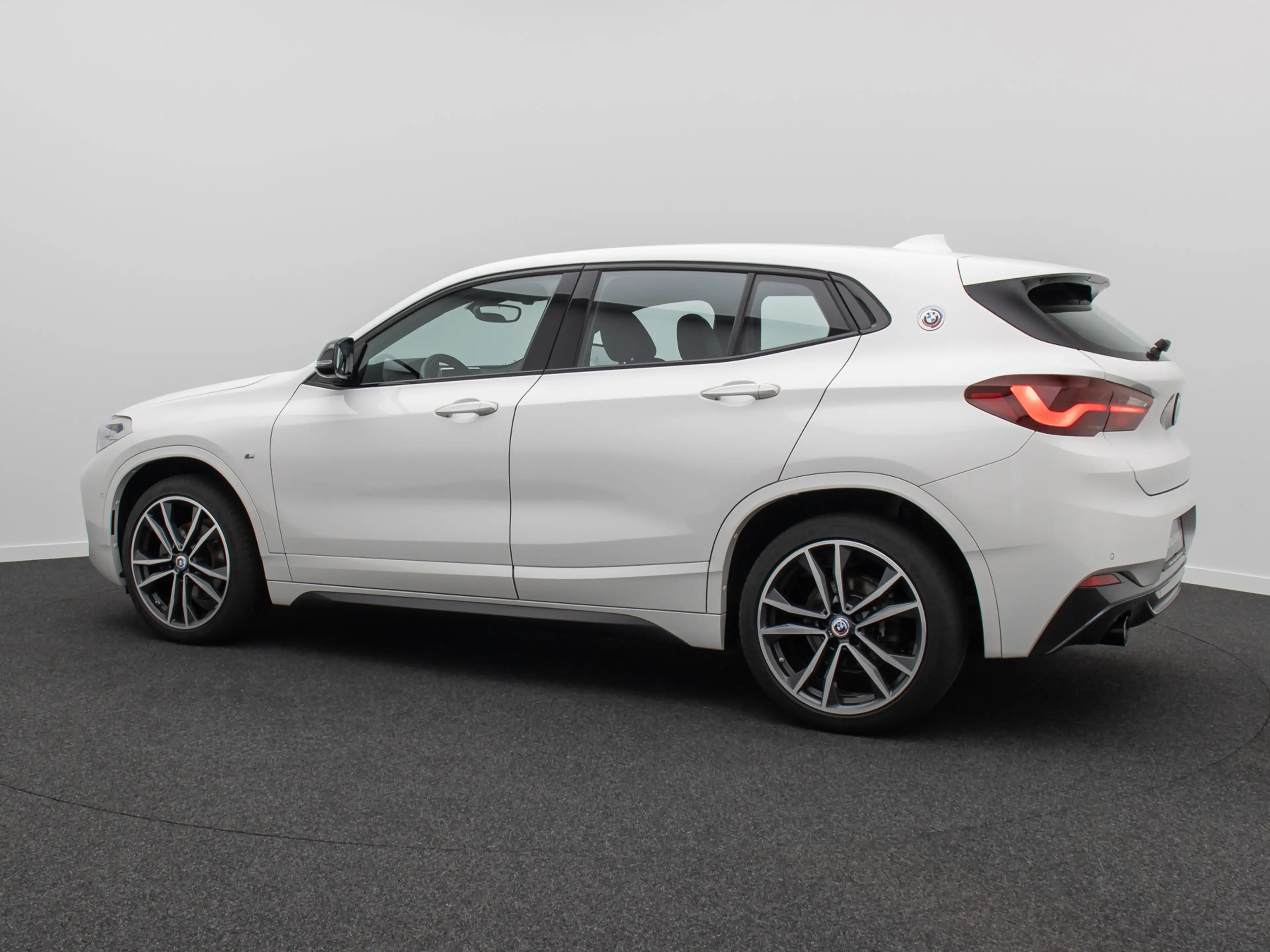 BMW X2 M Sport DAB Kamera LED ParkAss Navi 19 — photo 10