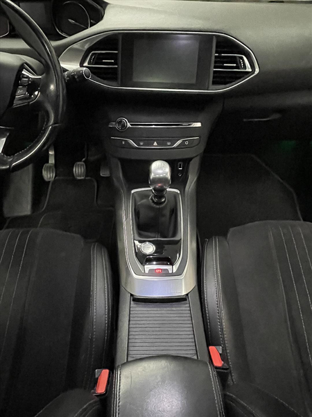 Peugeot 308 Sw GT 130pk Panodak | Trekhaak| nieuwe distributie — photo 24
