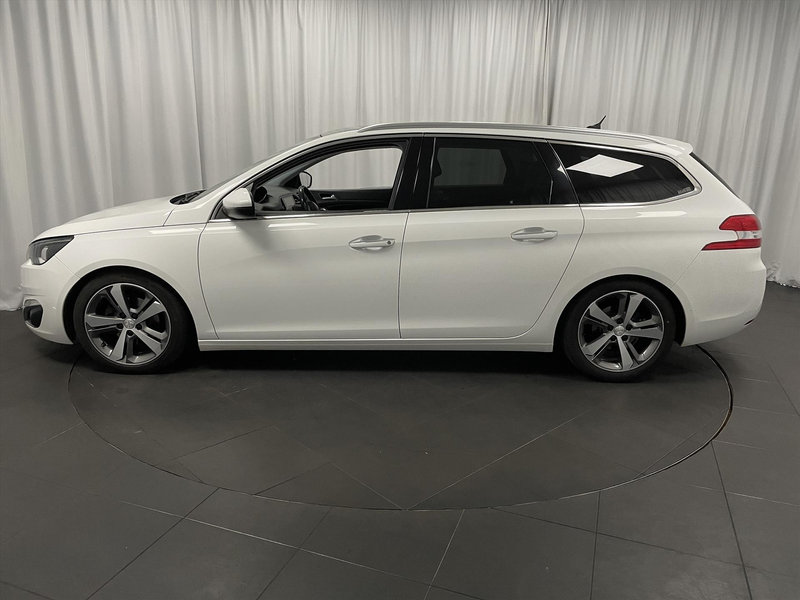 Peugeot 308 Sw GT 130pk Panodak | Trekhaak| nieuwe distributie — photo 2