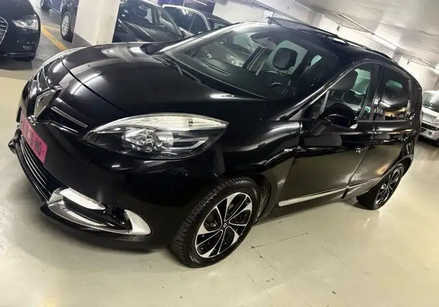 Renault Scenic view 2