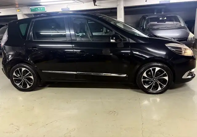 Renault Scenic view 3