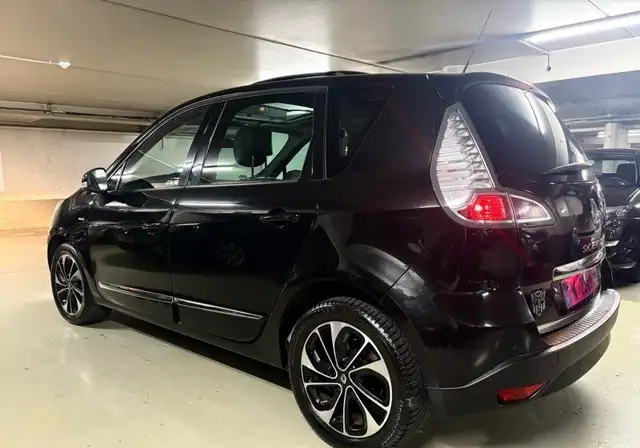 Renault Scenic view 5