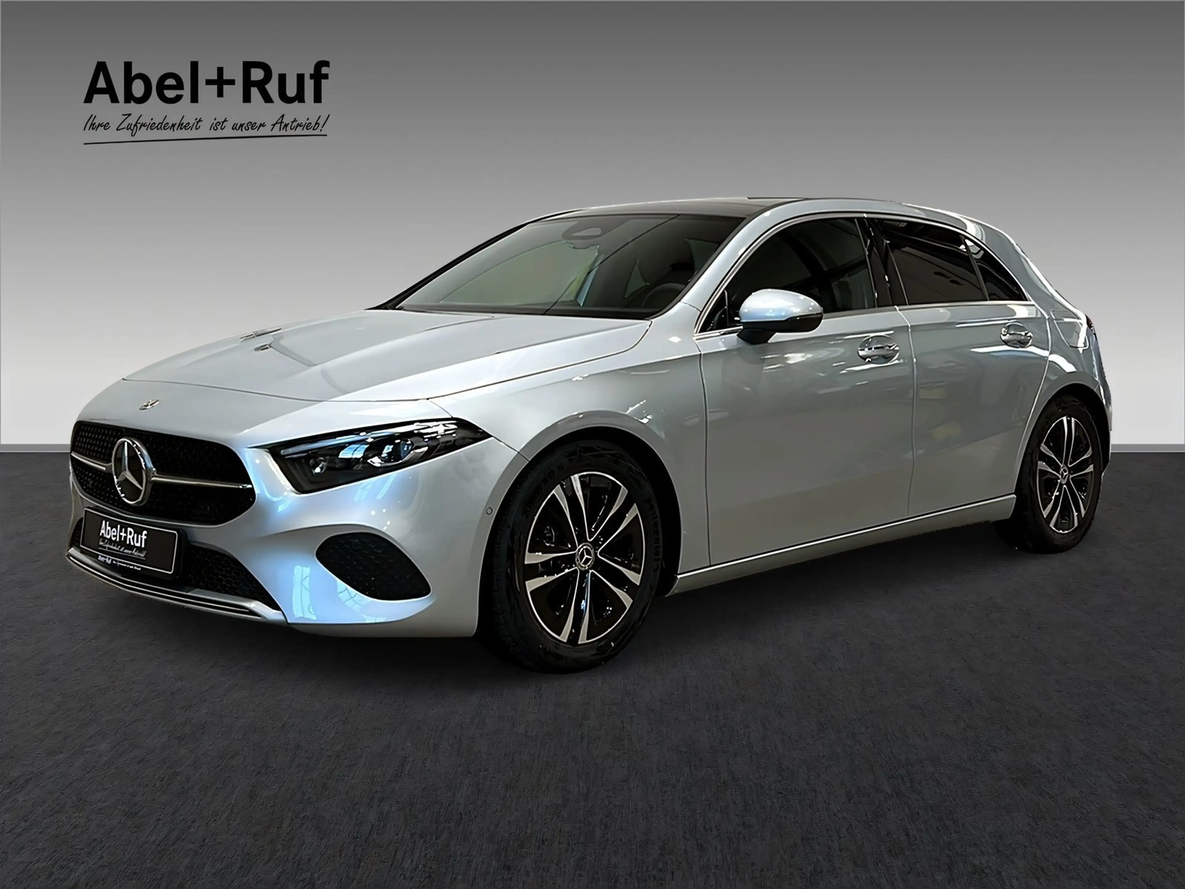 Mercedes-Benz A 200 PROGRESSIVE+MULTI+Kamera+Pano+CarPlay+LrHz