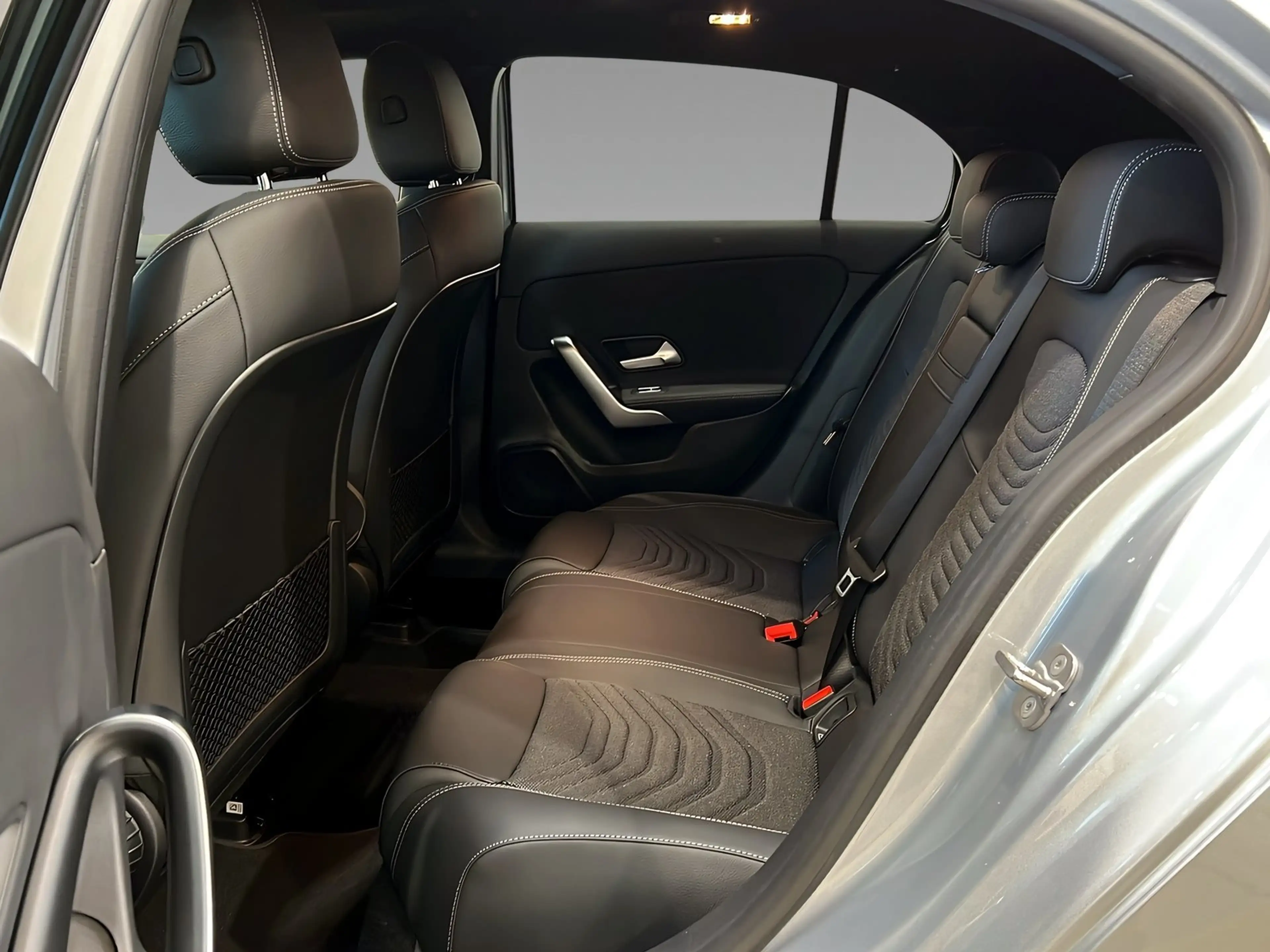 Mercedes-Benz A 200 PROGRESSIVE+MULTI+Kamera+Pano+CarPlay+LrHz — photo 9