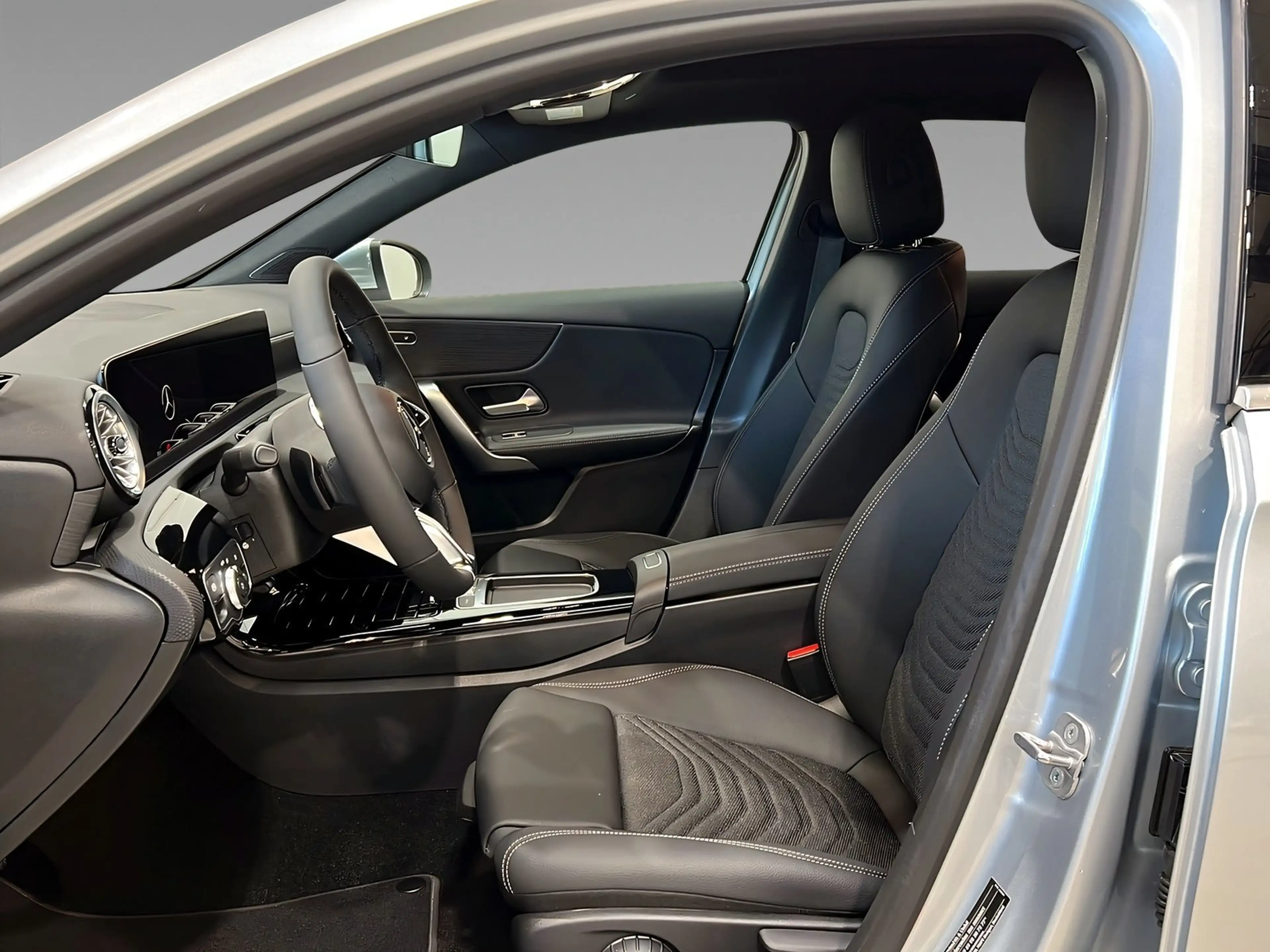 Mercedes-Benz A 200 PROGRESSIVE+MULTI+Kamera+Pano+CarPlay+LrHz — photo 8