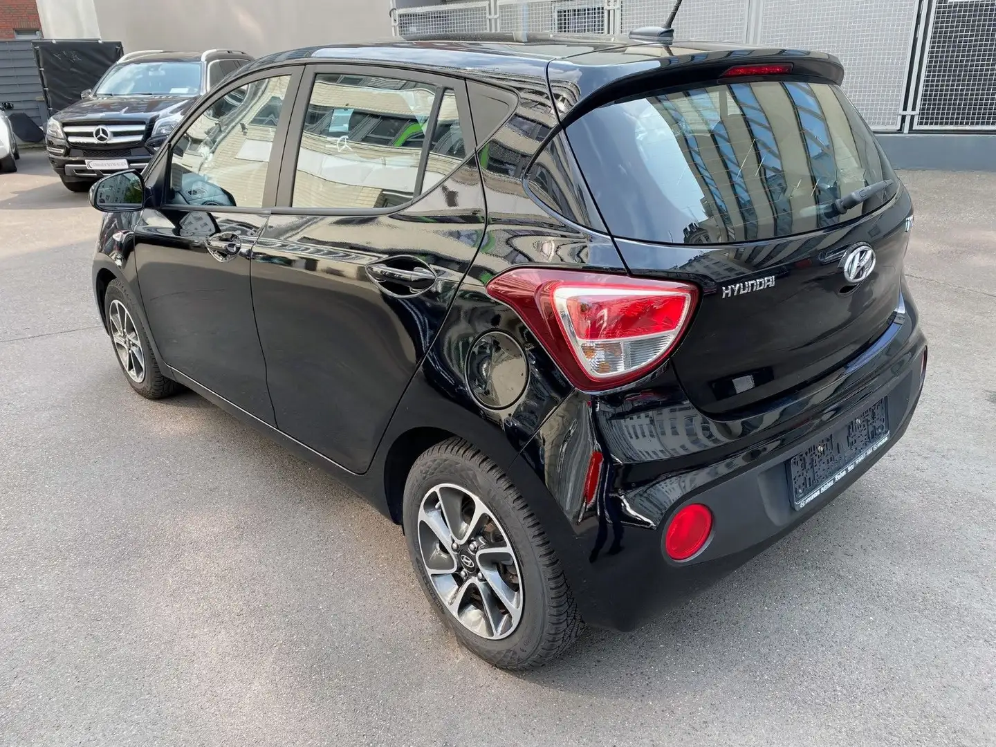 Hyundai i10 YES!+/1Hd/Klima/BT/Sitzh/DAB/LM Negro - 2