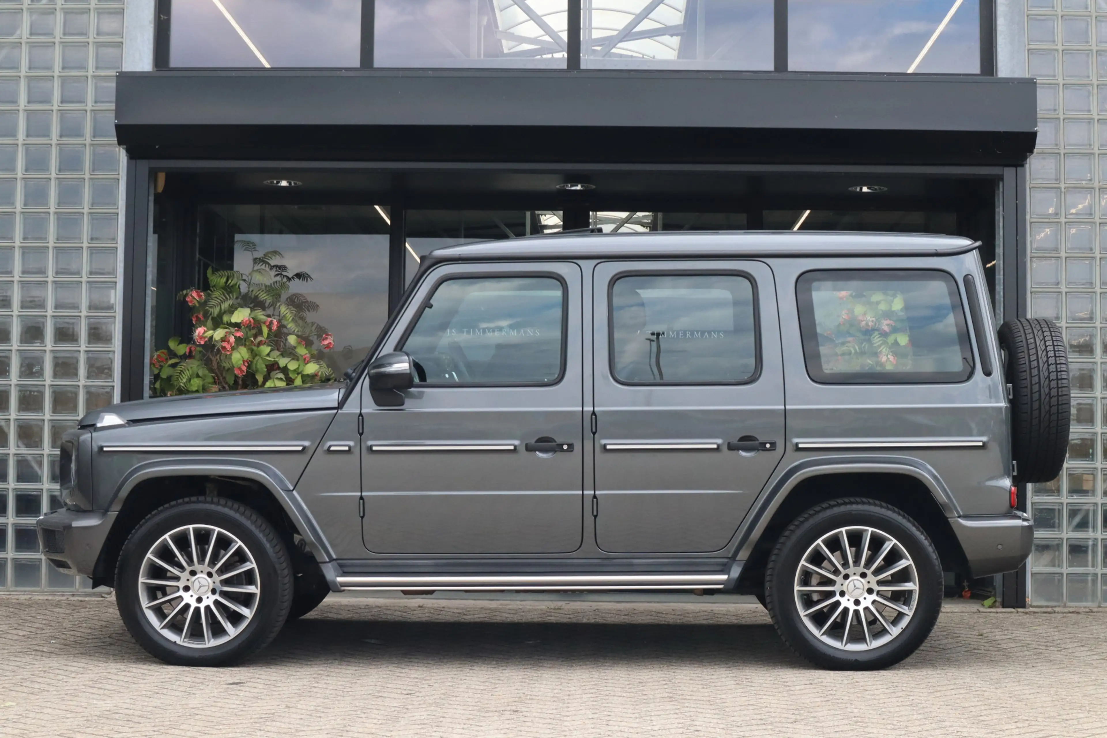 Mercedes-Benz G 500 | AMG-Line, Massage, Rij-assistentie pakket, Burme — photo 3