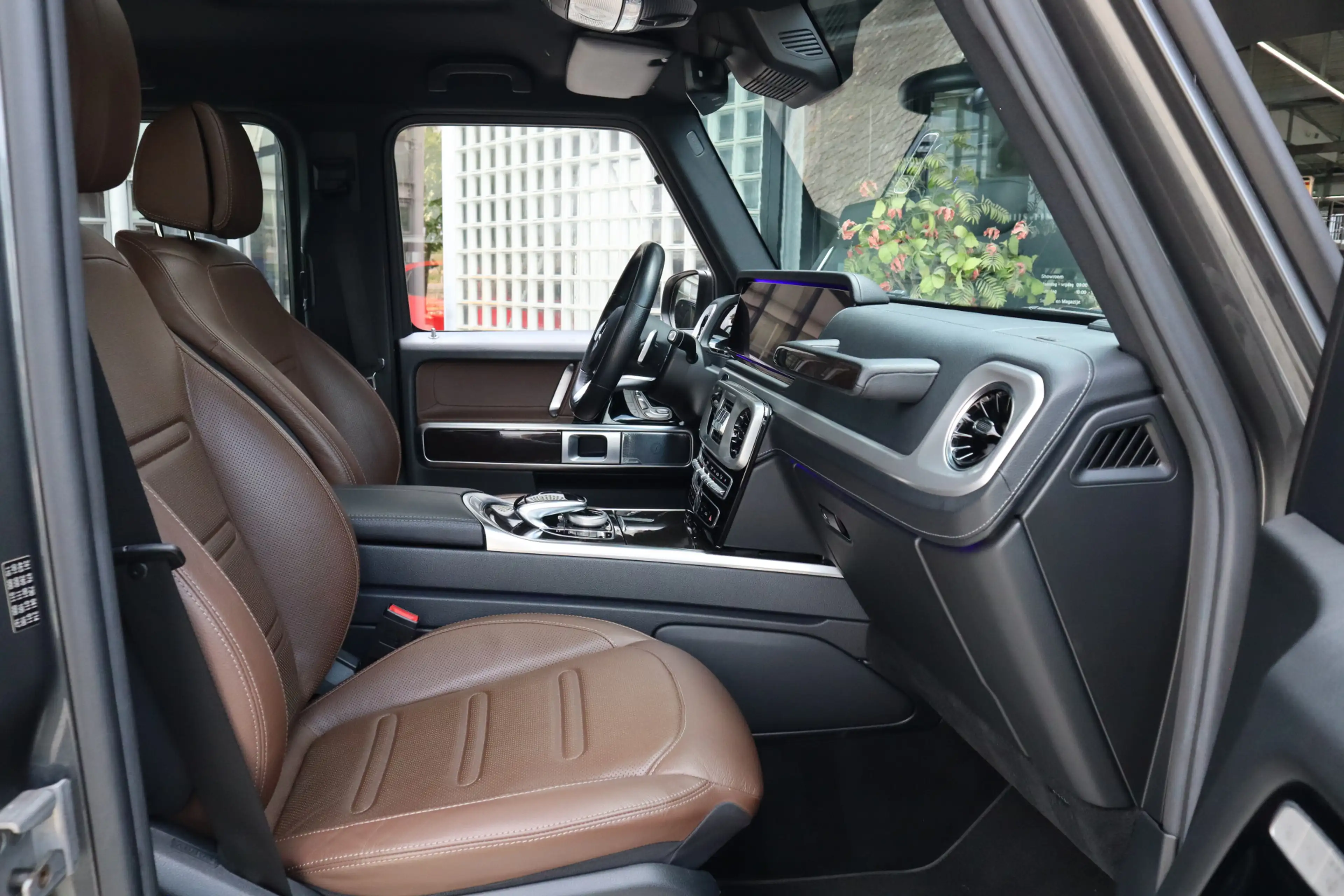 Mercedes-Benz G 500 | AMG-Line, Massage, Rij-assistentie pakket, Burme — photo 10