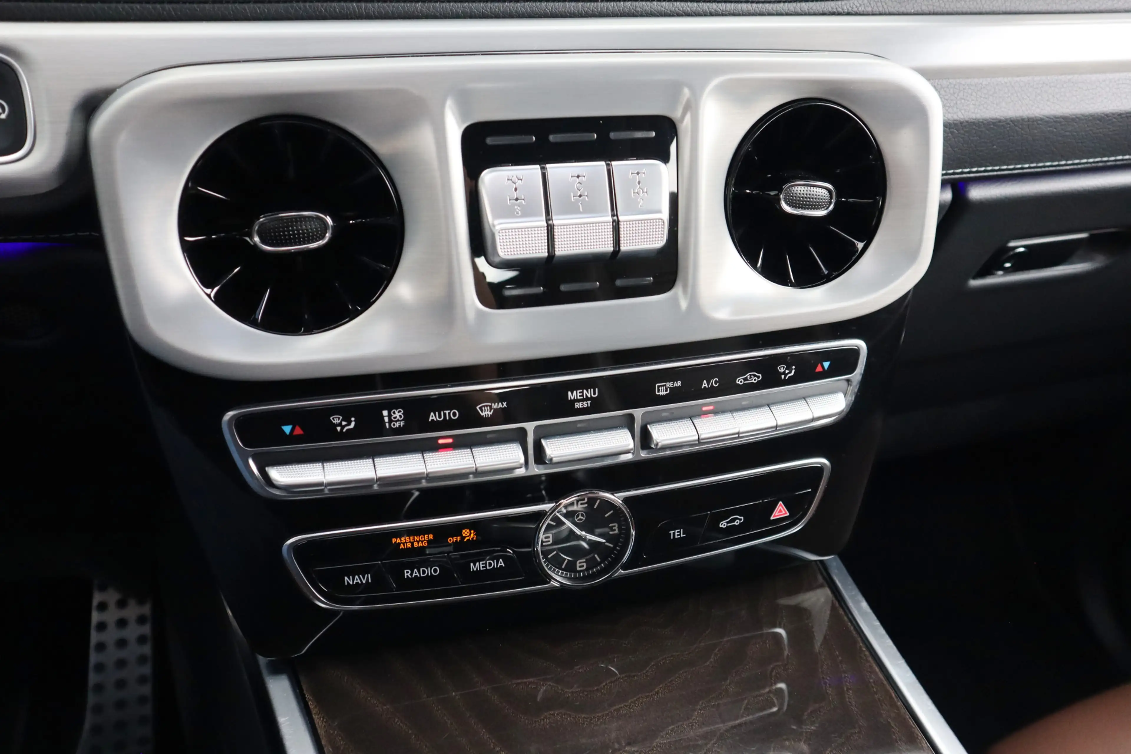 Mercedes-Benz G 500 | AMG-Line, Massage, Rij-assistentie pakket, Burme — photo 27