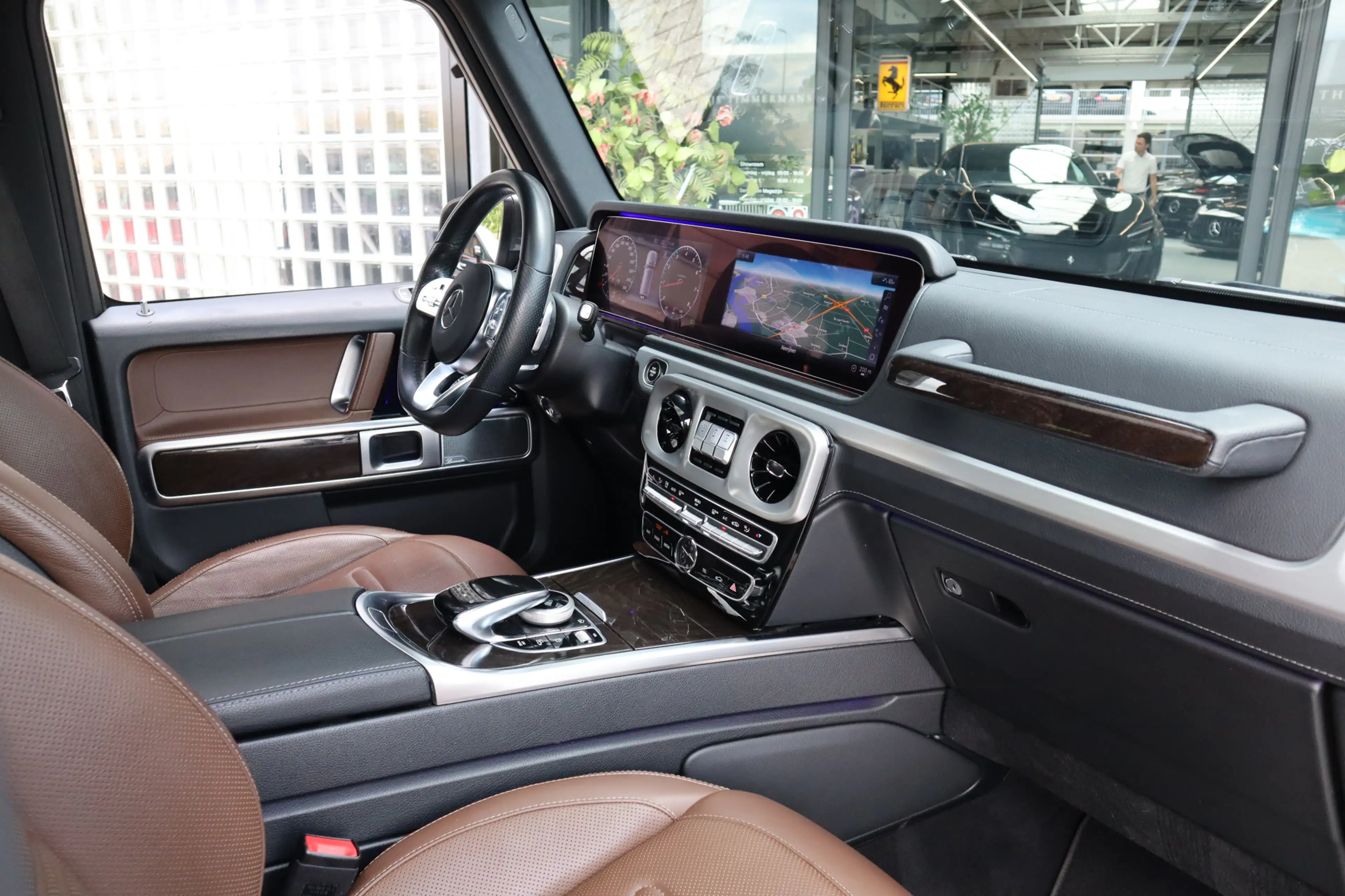 Mercedes-Benz G 500 | AMG-Line, Massage, Rij-assistentie pakket, Burme — photo 11