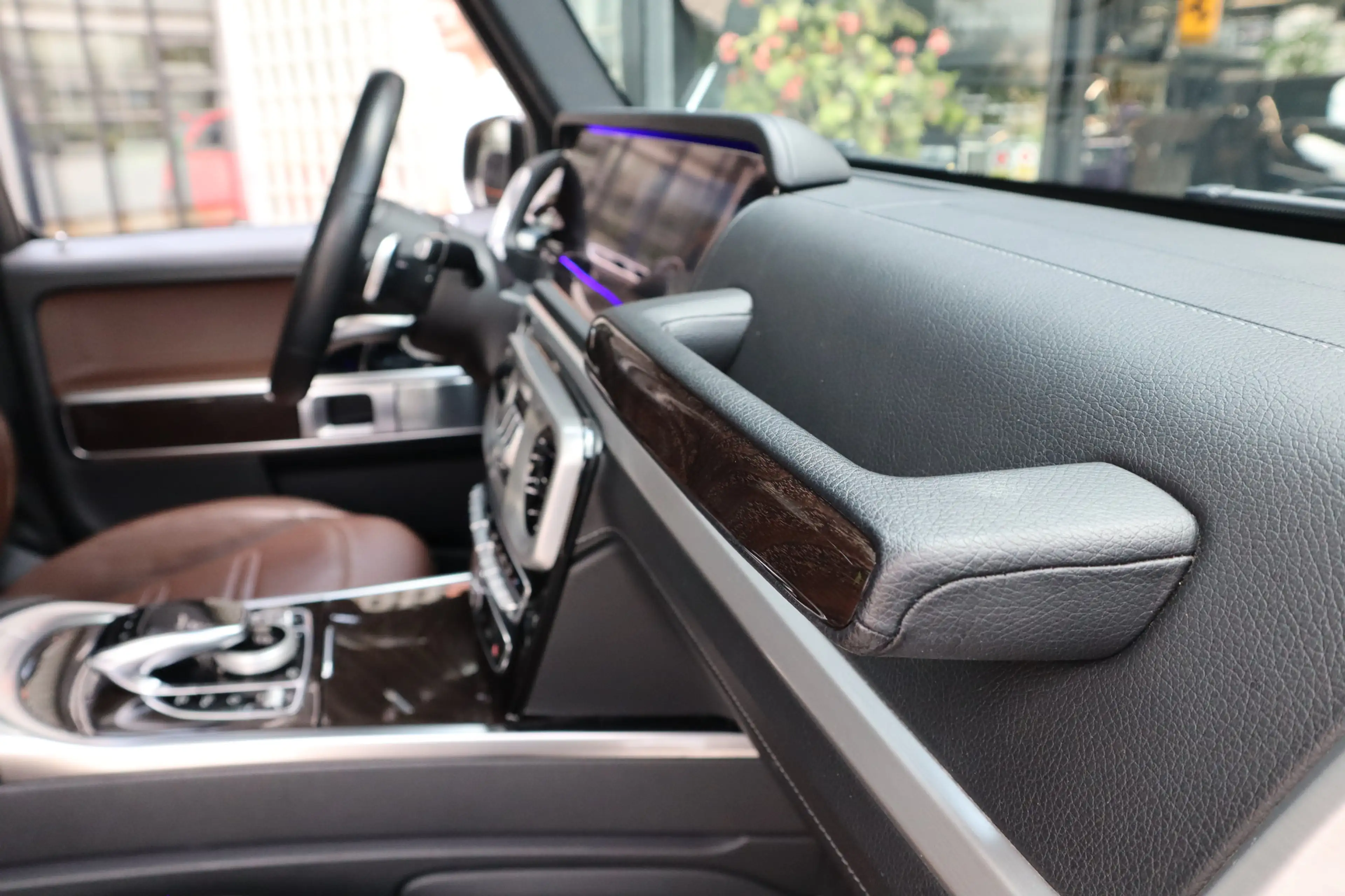 Mercedes-Benz G 500 | AMG-Line, Massage, Rij-assistentie pakket, Burme — photo 12