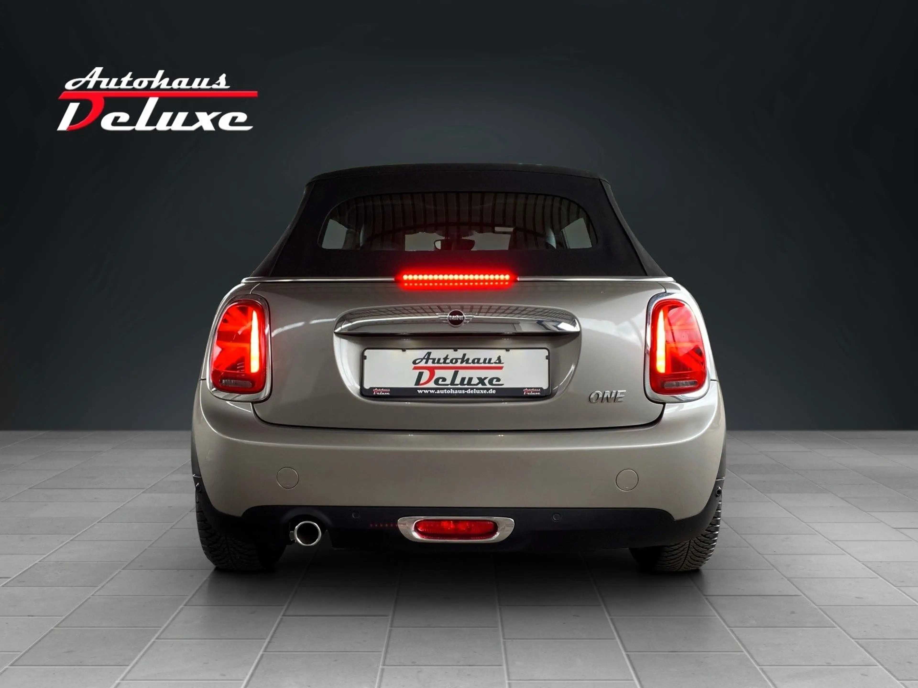 MINI One Cabrio 1,5 CHILI  TEILLEDER-LED-PDC-SITZHEIZ — photo 6