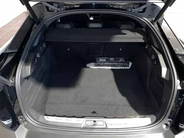 Peugeot 408 view 9