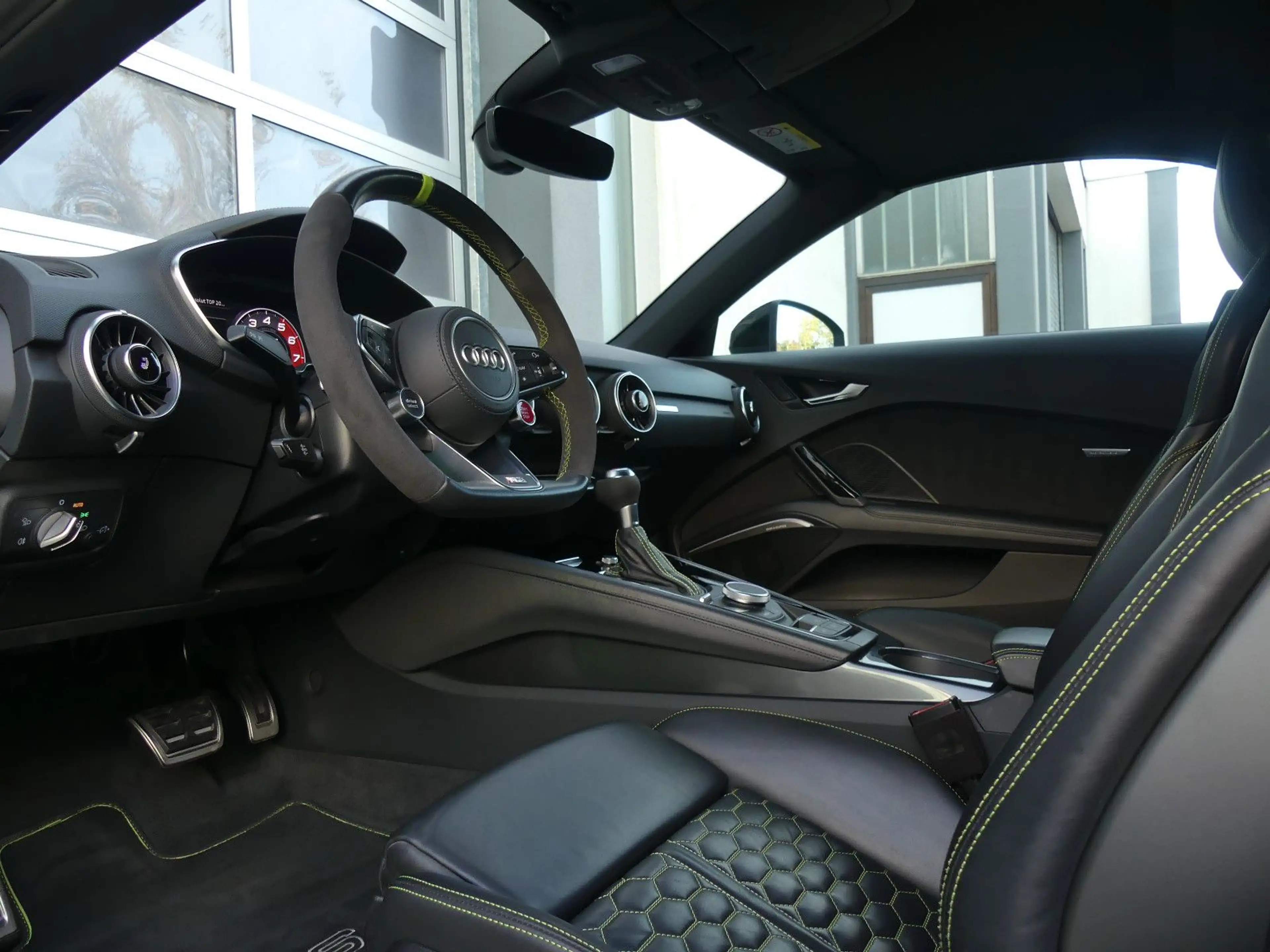Audi TT RS Roadster/Exclusive Porsche/RS-AGA/B&O/280 — photo 12