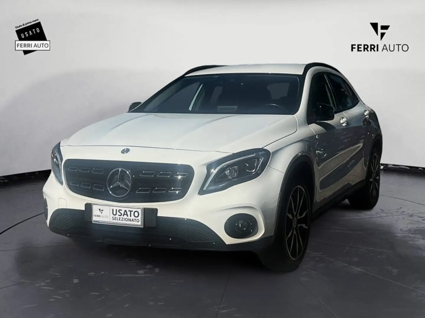 Mercedes-Benz GLA 200 Sport Bianco - 1