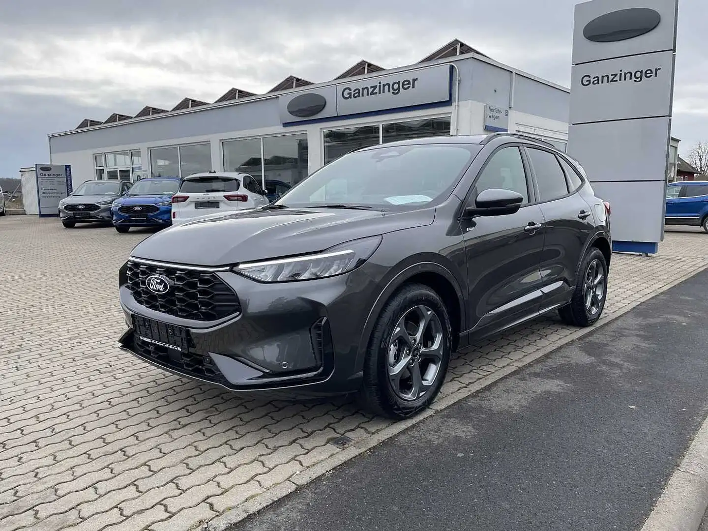 Ford Kuga ST-LINE Automatik, NP 48.740+5 JAHRE GARANTIE+LED+ Gris - 1