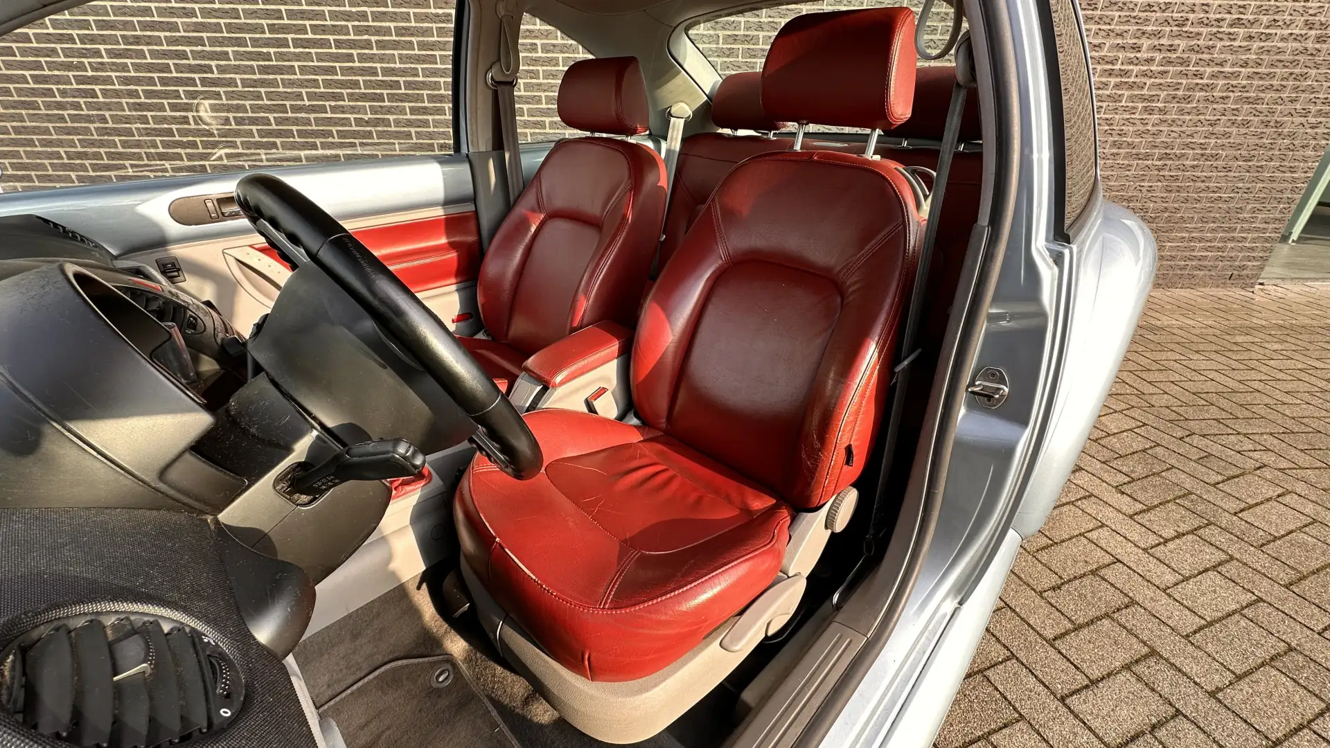 Volkswagen New Beetle 1.8-5V Turbo Highline | Leder | Airco Blauw - 2
