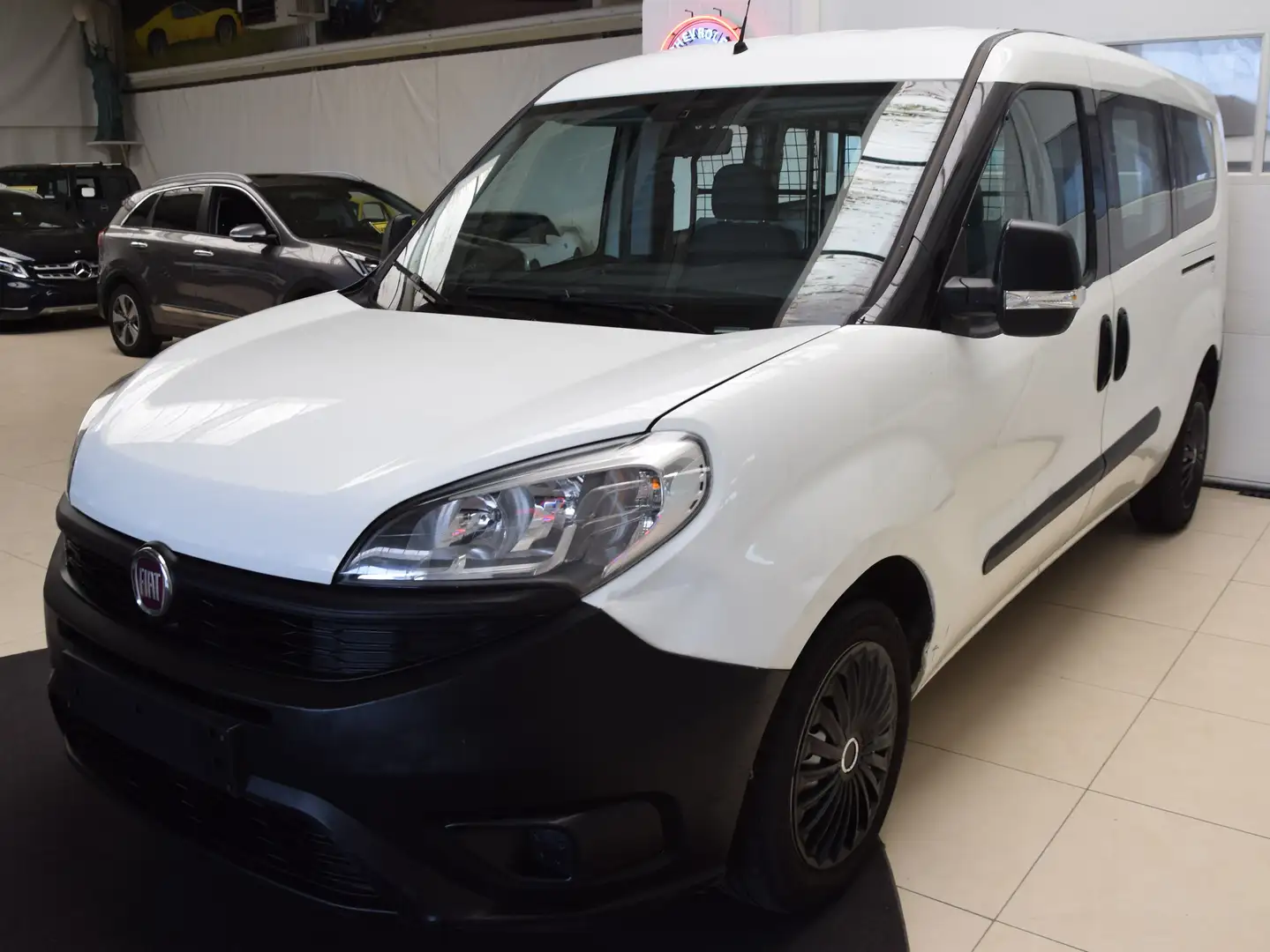 Fiat Doblo Cargo Maxi 1.3 Multijet LWB Diesel Wit - 1