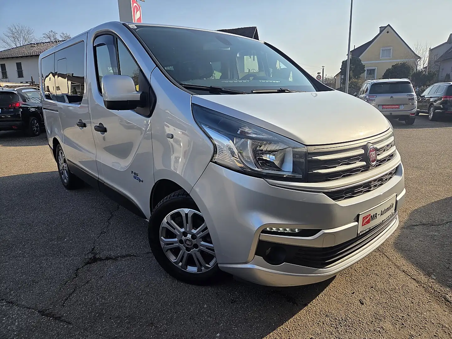 Fiat Talento Panorama 3,0t 1,6 EcoJet Twin-Turbo 145 KR Exec... Grau - 1