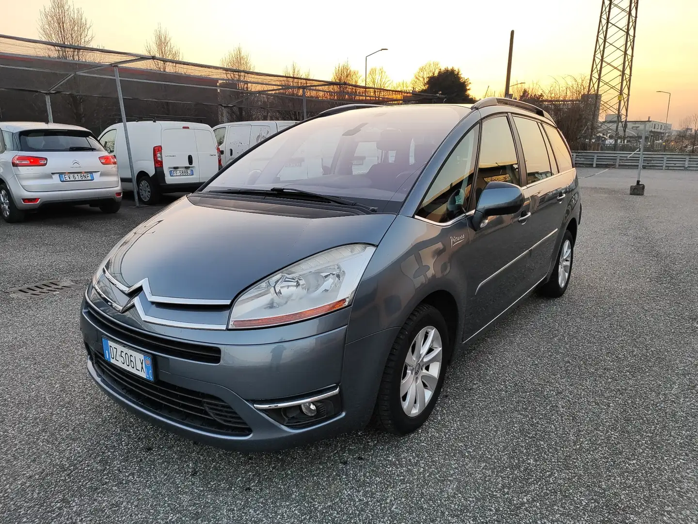 Citroen C4 Grand Picasso 1.6 vti Style 120cv 7 posti Gris - 2