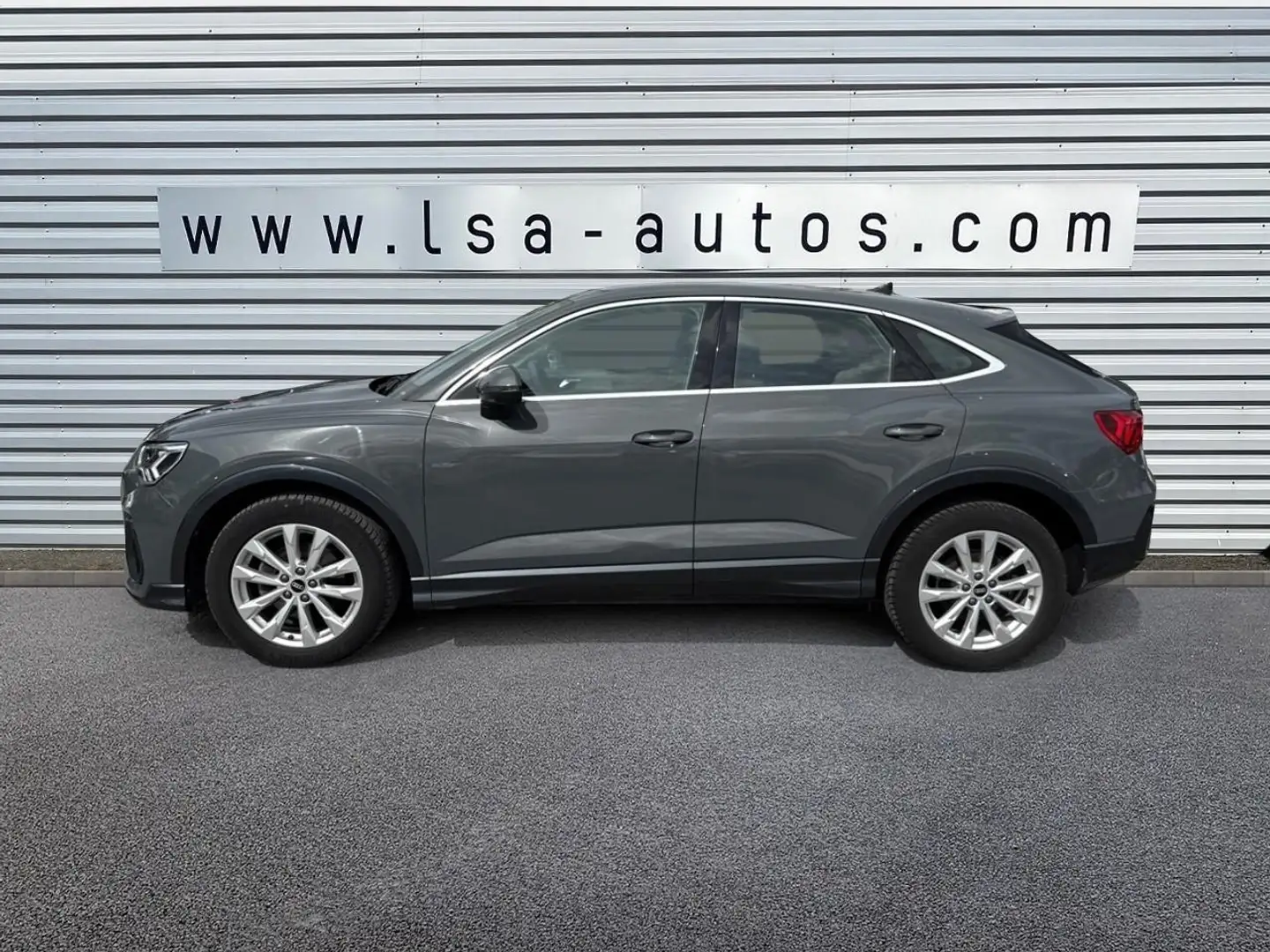 Audi Q3 2.0 35 TDI 150 S-tronic Business Line - 2