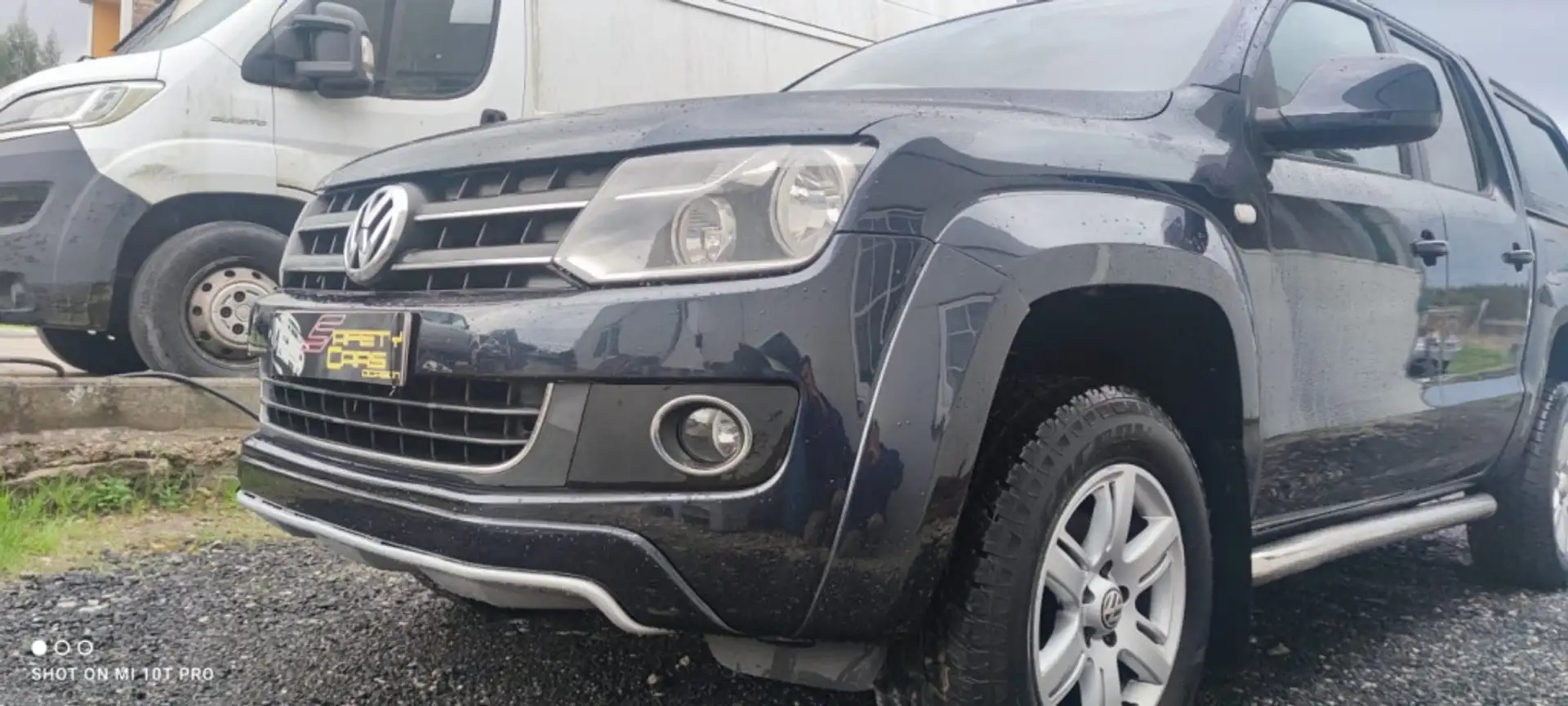 Volkswagen Amarok DCb. 2.0TDI Trend. 4M Conectable 163 Schwarz - 1
